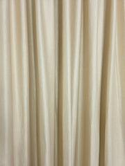 Colectia Linistea de Aur – Perdea Voal Alb Premium si Draperie Rolex Catifea Crem Auriu cu Sclipici Auriu – Ideal pentru Livinguri Elegante cu Canapele Crem, Mobilier Maro sau Decoruri Bej si Accente Aurii – Confectionat pe Comanda