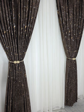 Colectia Majestic: Perdea Crem Din Borangic Cu Sidef Auriu Si Draperie Catifea Maro Cu Insertii