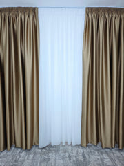 Colectia Noapte-Zi – Perdea Voal Alb Premium si Draperie Paris Caramel Blackout – Ideal pentru Livinguri Calde cu Canapele Crem, Mobilier Maro sau Decoruri Bej si Lemn Natur – Confectionat pe Comanda