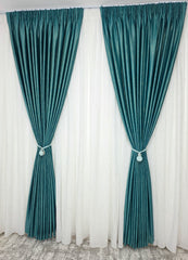 Colectia Valencia – Perdea Alba din Matase cu Insertii Aurii Varianta 1 si Draperie Rolex din Catifea Verde Turcoaz cu Sclipici Auriu – Set elegant pentru living si dormitor in nuante alb, crem, turcoaz, verde si auriu, confectionat pe comanda