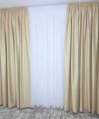Colectia Linistea de Aur – Perdea Voal Alb Premium si Draperie Rolex Catifea Crem Auriu cu Sclipici Auriu – Ideal pentru Livinguri Elegante cu Canapele Crem, Mobilier Maro sau Decoruri Bej si Accente Aurii – Confectionat pe Comanda