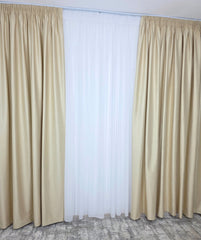 Colectia Linistea de Aur – Perdea Voal Alb Premium si Draperie Rolex Catifea Crem Auriu cu Sclipici Auriu – Ideal pentru Livinguri Elegante cu Canapele Crem, Mobilier Maro sau Decoruri Bej si Accente Aurii – Confectionat pe Comanda