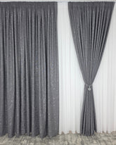 Set Los Angeles Gri Inchis – Perdea Alba Simpla si Draperie Tip Nisip – Ideal pentru Livinguri Moderne in nunate de Gri, Negru sau Alb – Confectionat pe Comanda