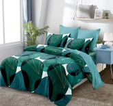Lenjerie finet, verde cu forme geometrice, cerceaf cu elastic 160/180x200, Cod: B881