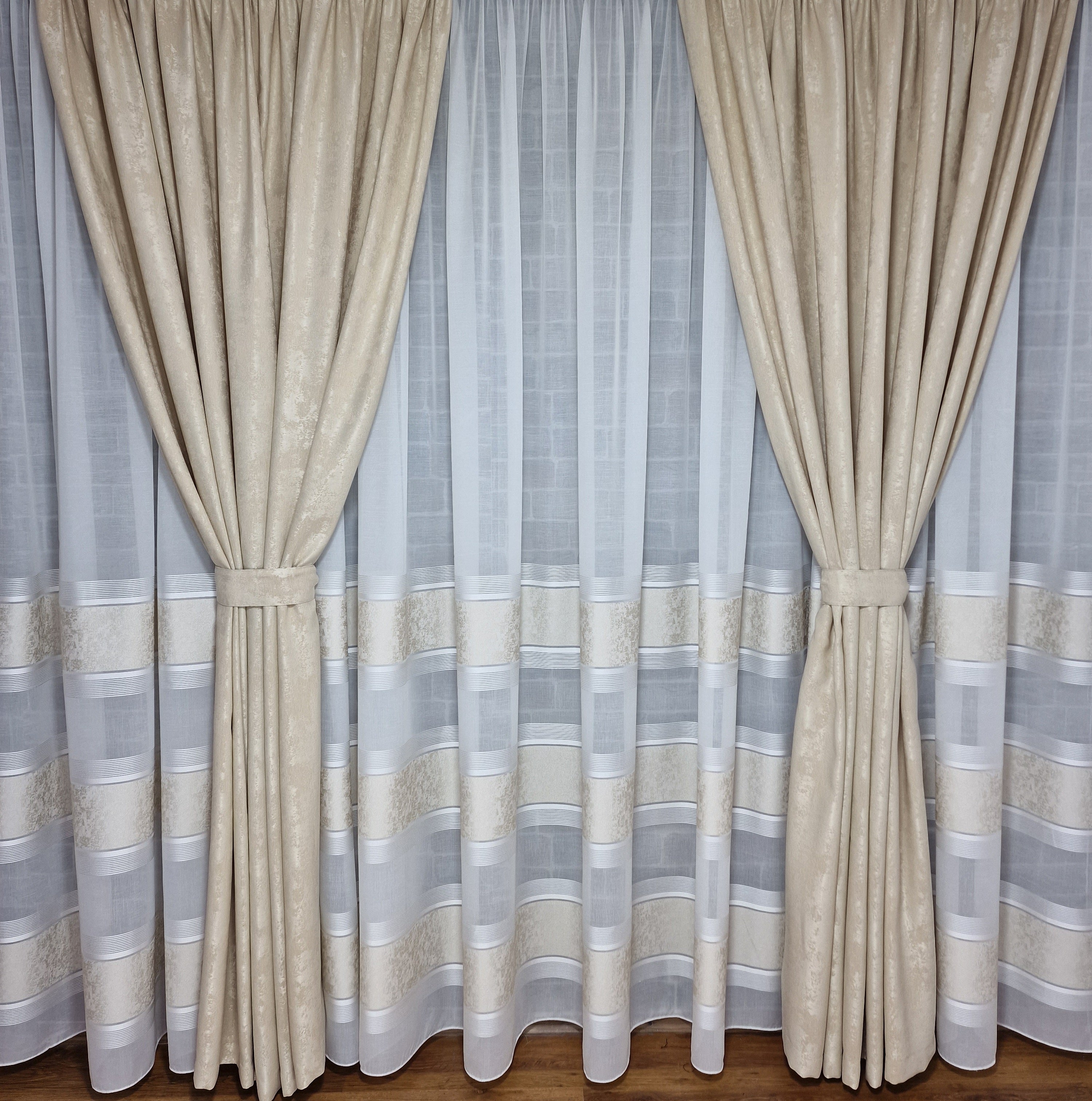 Perdea din in cristal, model Lavinia - CASABLANCA Perdea din in cristal, model Lavinia Casa Blanca Curtains & Drapes 60.00 CASABLANCA CASABLANCA