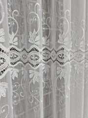 Perdea albă tip in cu broderie spartă - CASABLANCA Perdea albă tip in cu broderie spartă CASABLANCA 115.00 CASABLANCA CASABLANCA