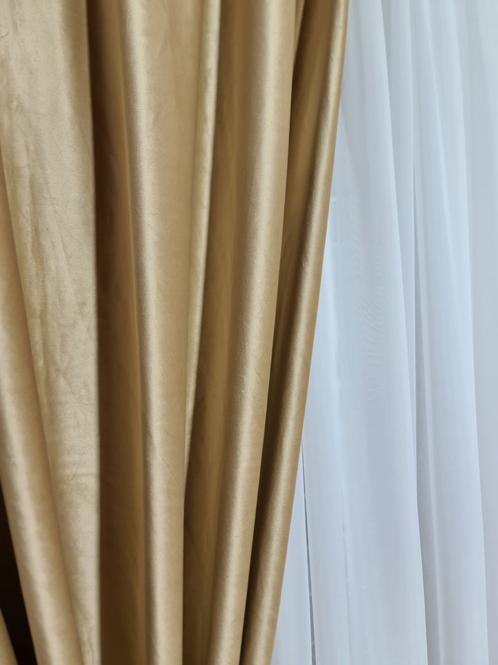 Draperie catifea crem, material luxos care poate adăuga o notă de eleganță și rafinament în orice decor - CASABLANCA Draperie catifea crem, material luxos care poate adăuga o notă de eleganță și rafinament în orice decor Casa Blanca Curtains & Drapes 80.00 CASABLANCA  CASABLANCA