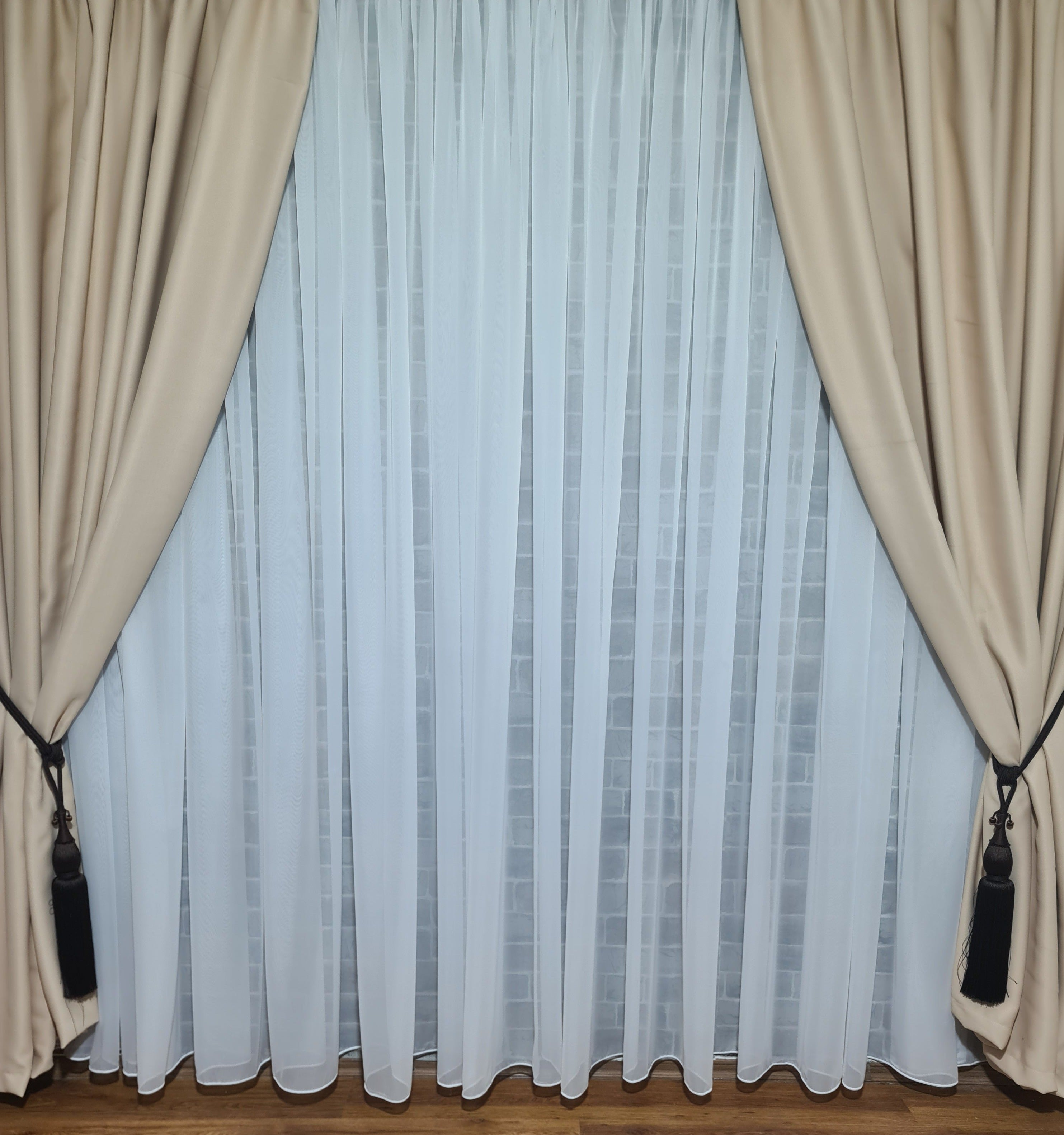 Set Simplu de Perdea Alba de Voal ?i Draperie Blackout Crem - Elegan?a ?i Func?ionalitate în Designul Tau - model Daria - CASABLANCA Set Simplu de Perdea Alba de Voal ?i Draperie Blackout Crem - Elegan?a ?i Func?ionalitate în Designul Tau - model Daria Casa Blanca Curtains & Drapes 325.00 CASABLANCA  CASABLANCA