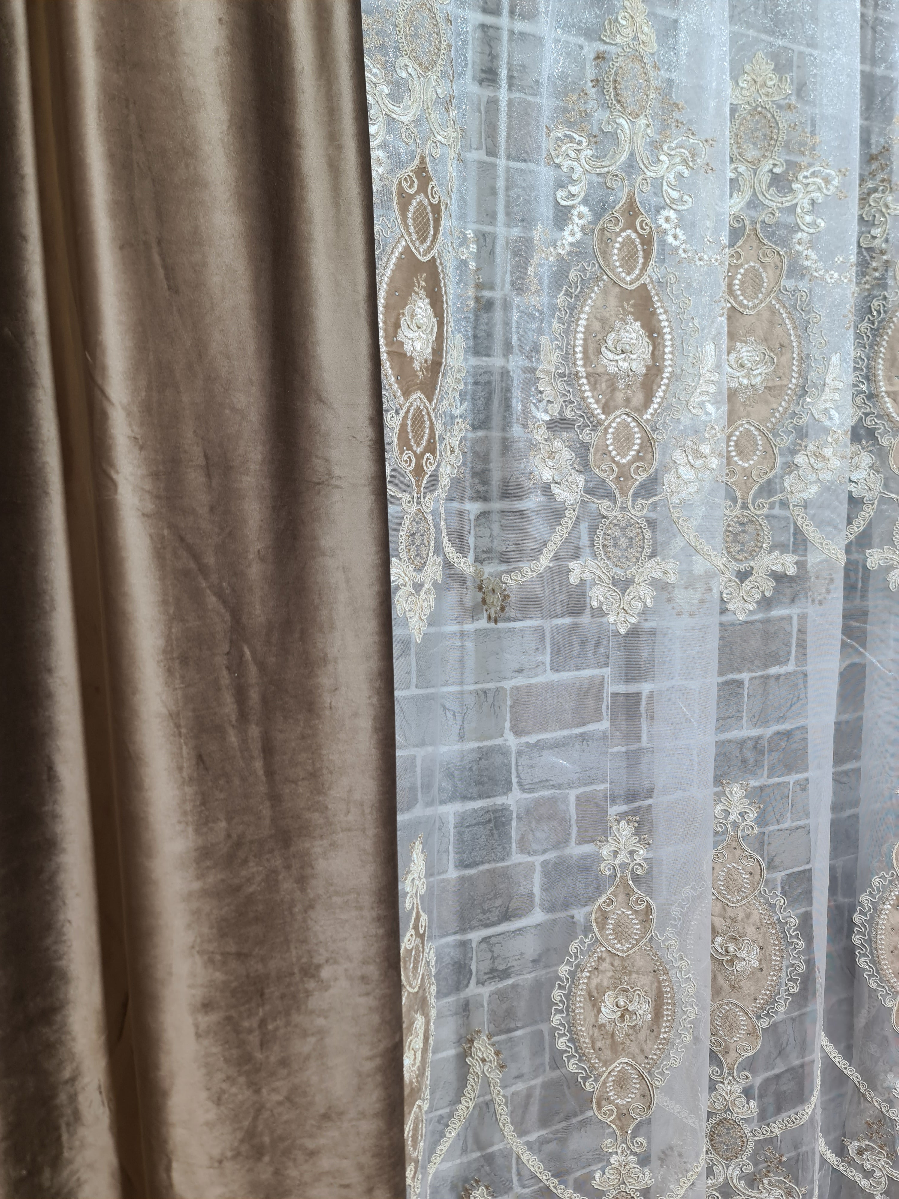 Set perdea si draperie Stefania - CASABLANCA Set perdea si draperie Stefania Casa Blanca Curtains & Drapes 735.00 CASABLANCA  CASABLANCA