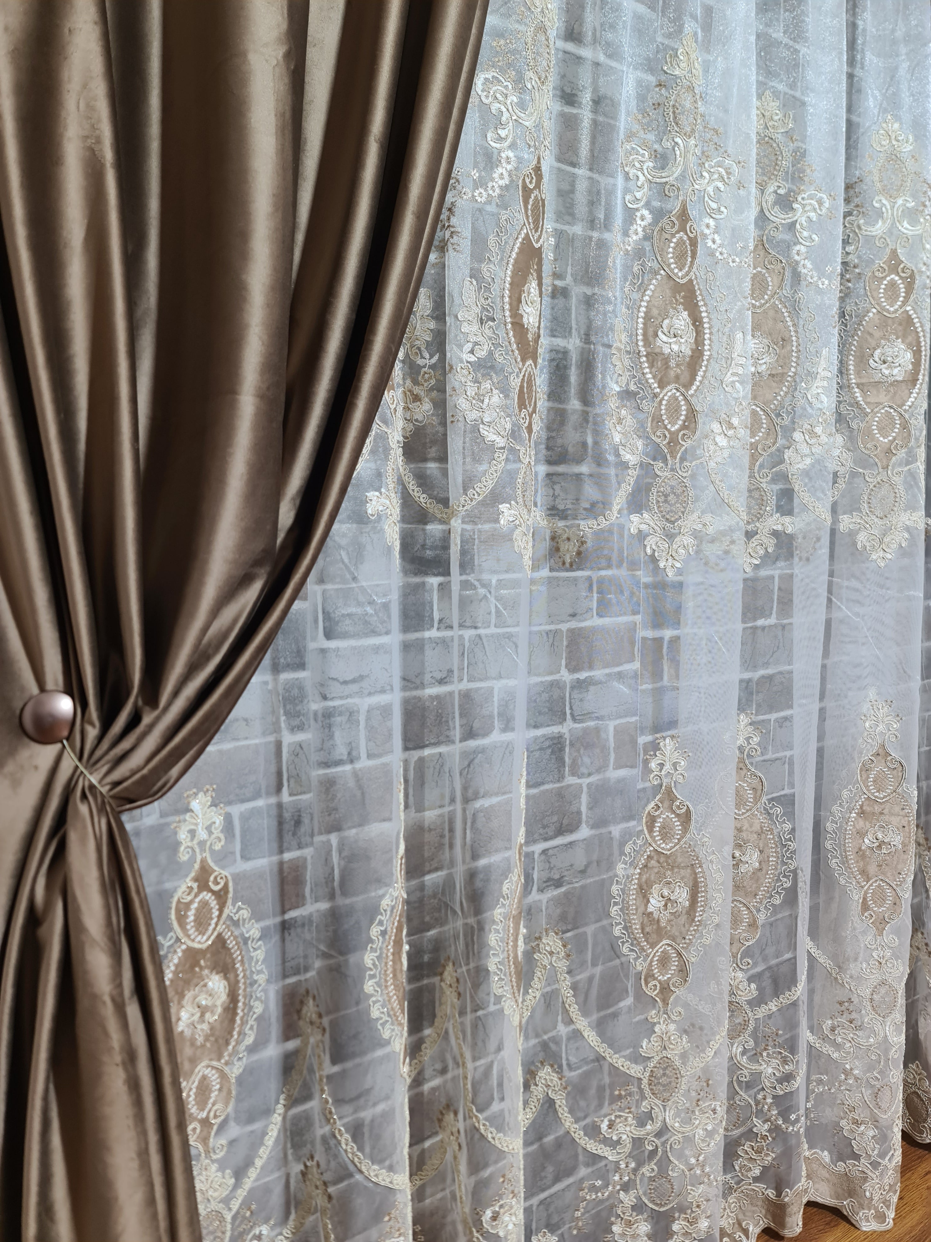 Set perdea si draperie Stefania - CASABLANCA Set perdea si draperie Stefania Casa Blanca Curtains & Drapes 735.00 CASABLANCA  CASABLANCA