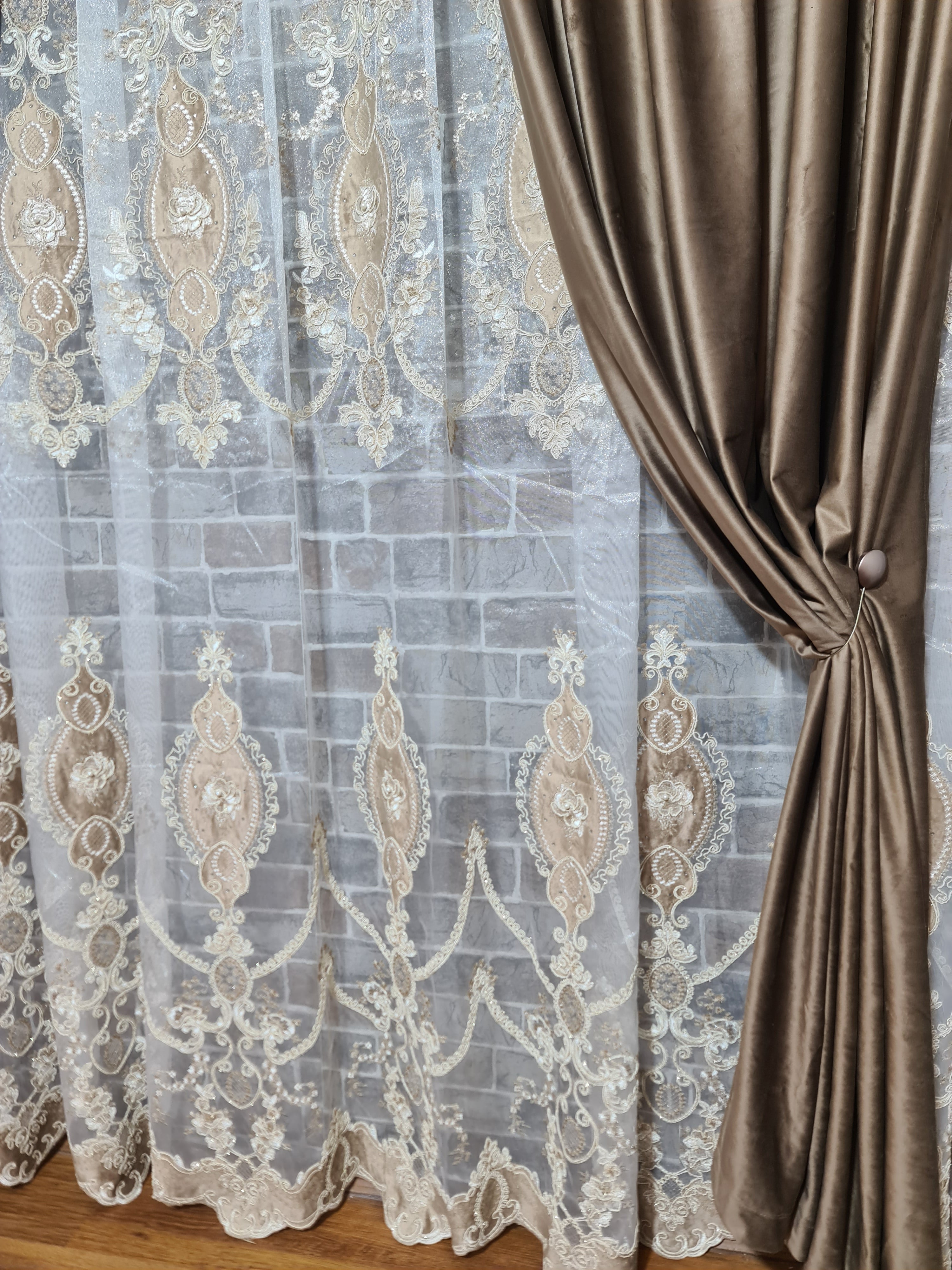 Set perdea si draperie Stefania - CASABLANCA Set perdea si draperie Stefania Casa Blanca Curtains & Drapes 735.00 CASABLANCA  CASABLANCA