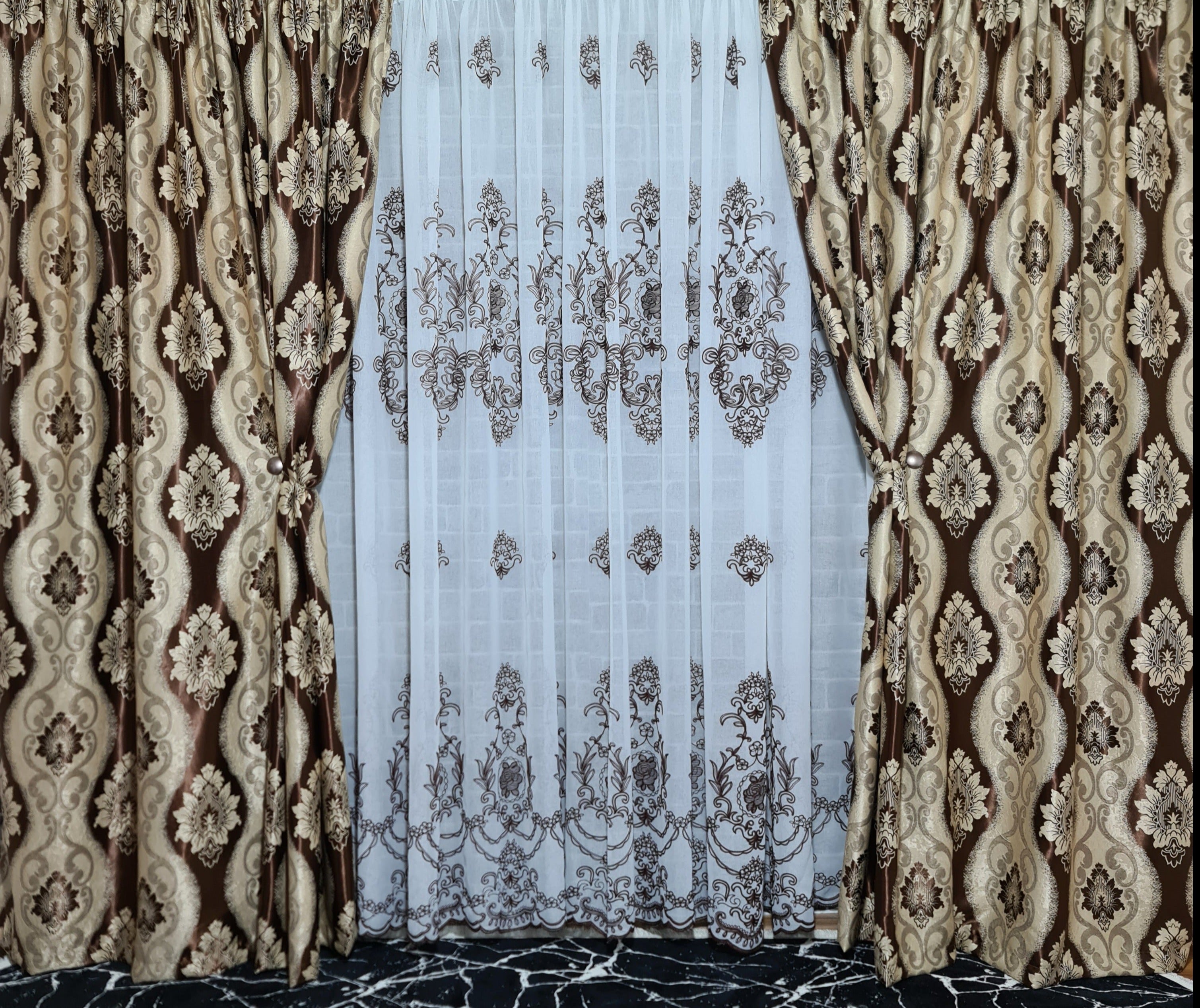 Set perdea si draperie Laura - CASABLANCA Set perdea si draperie Laura Casa Blanca Curtains & Drapes 350.00 CASABLANCA  CASABLANCA