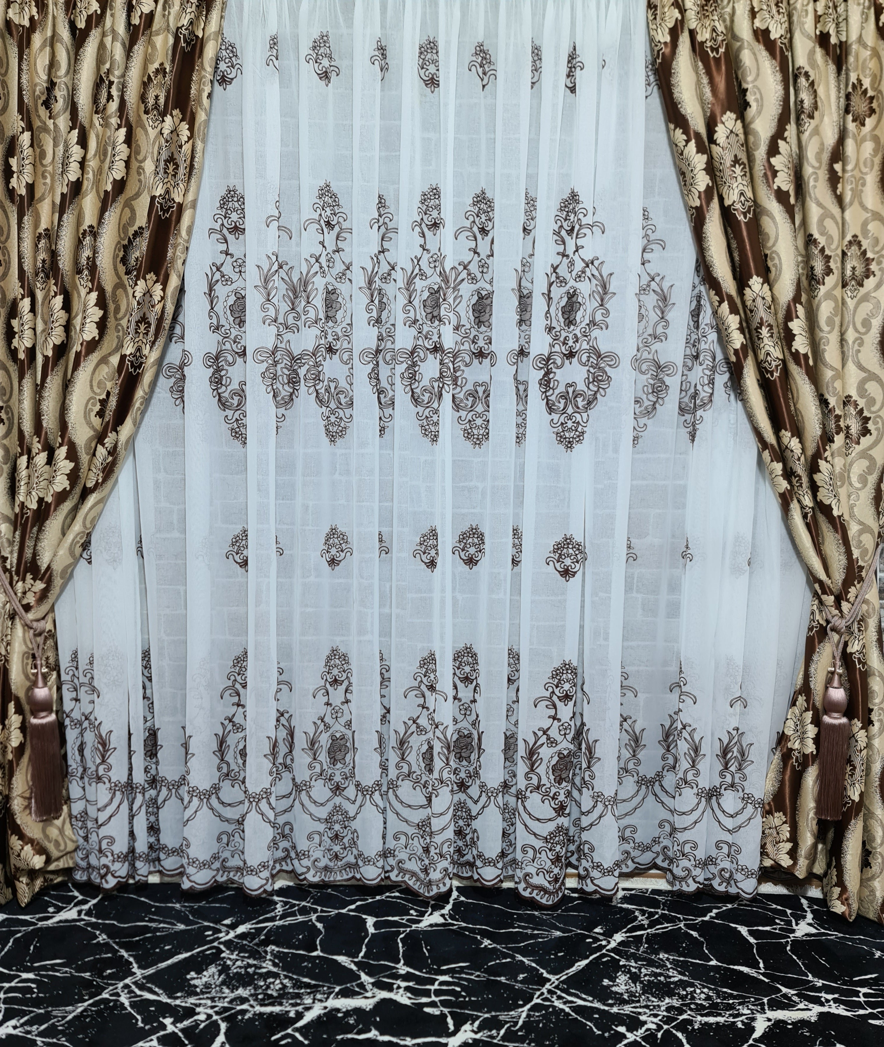 Set perdea si draperie Laura - CASABLANCA Set perdea si draperie Laura Casa Blanca Curtains & Drapes 350.00 CASABLANCA  CASABLANCA
