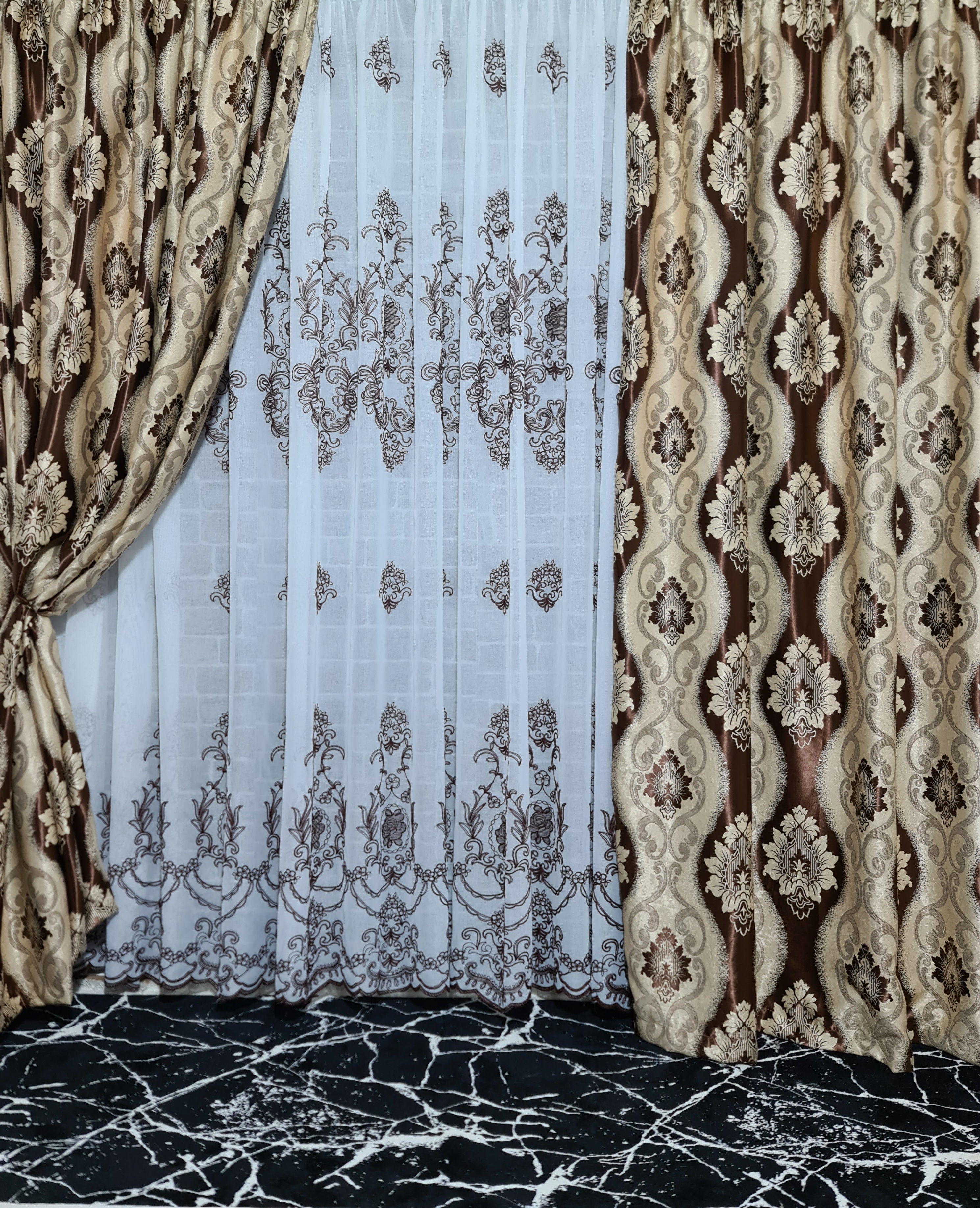 Set perdea si draperie Laura - CASABLANCA Set perdea si draperie Laura Casa Blanca Curtains & Drapes 350.00 CASABLANCA  CASABLANCA
