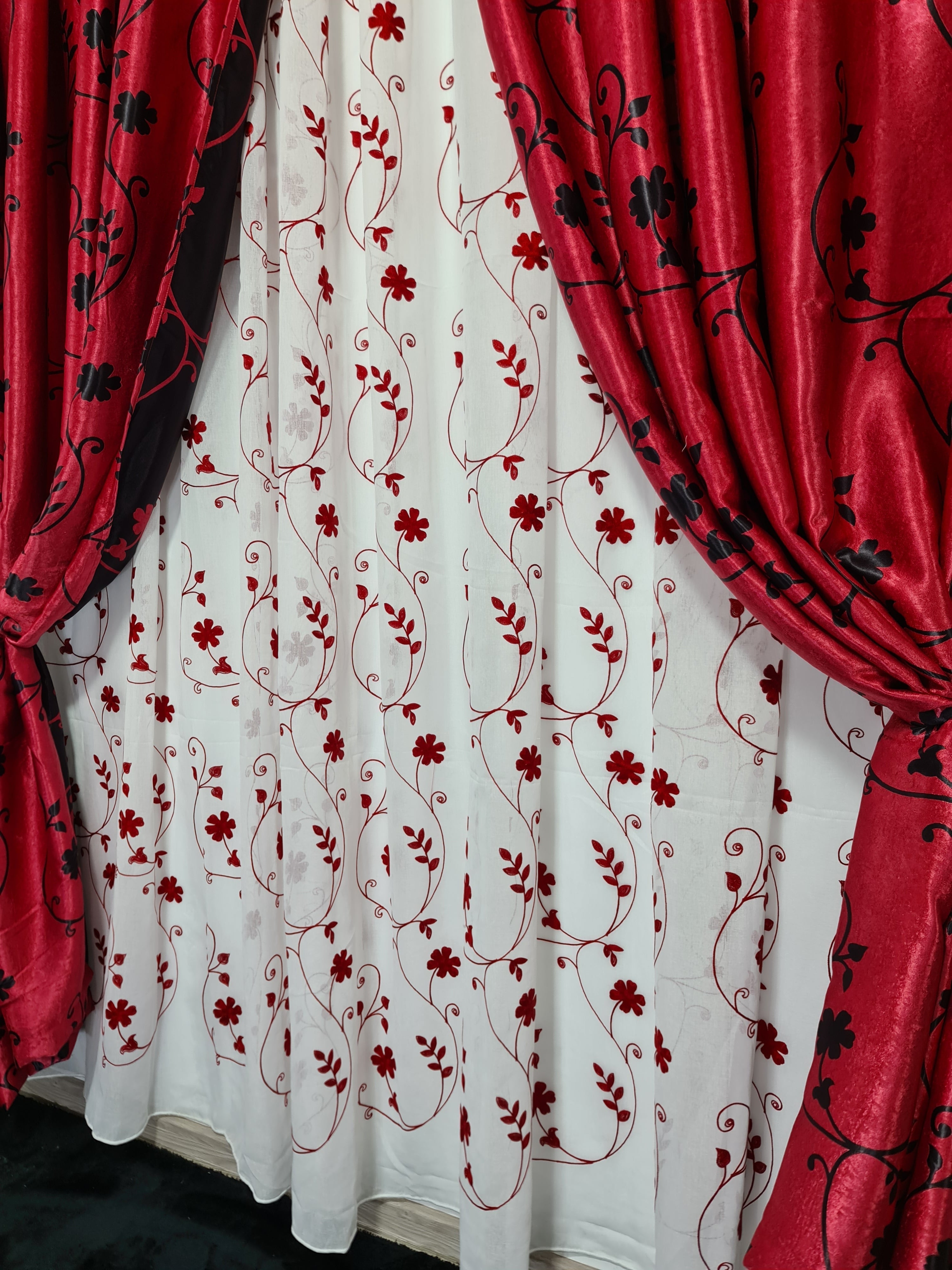 Set perdea si draperie Zen - CASABLANCA Set perdea si draperie Zen CasaBlanca   350.00 CASABLANCA  CASABLANCA