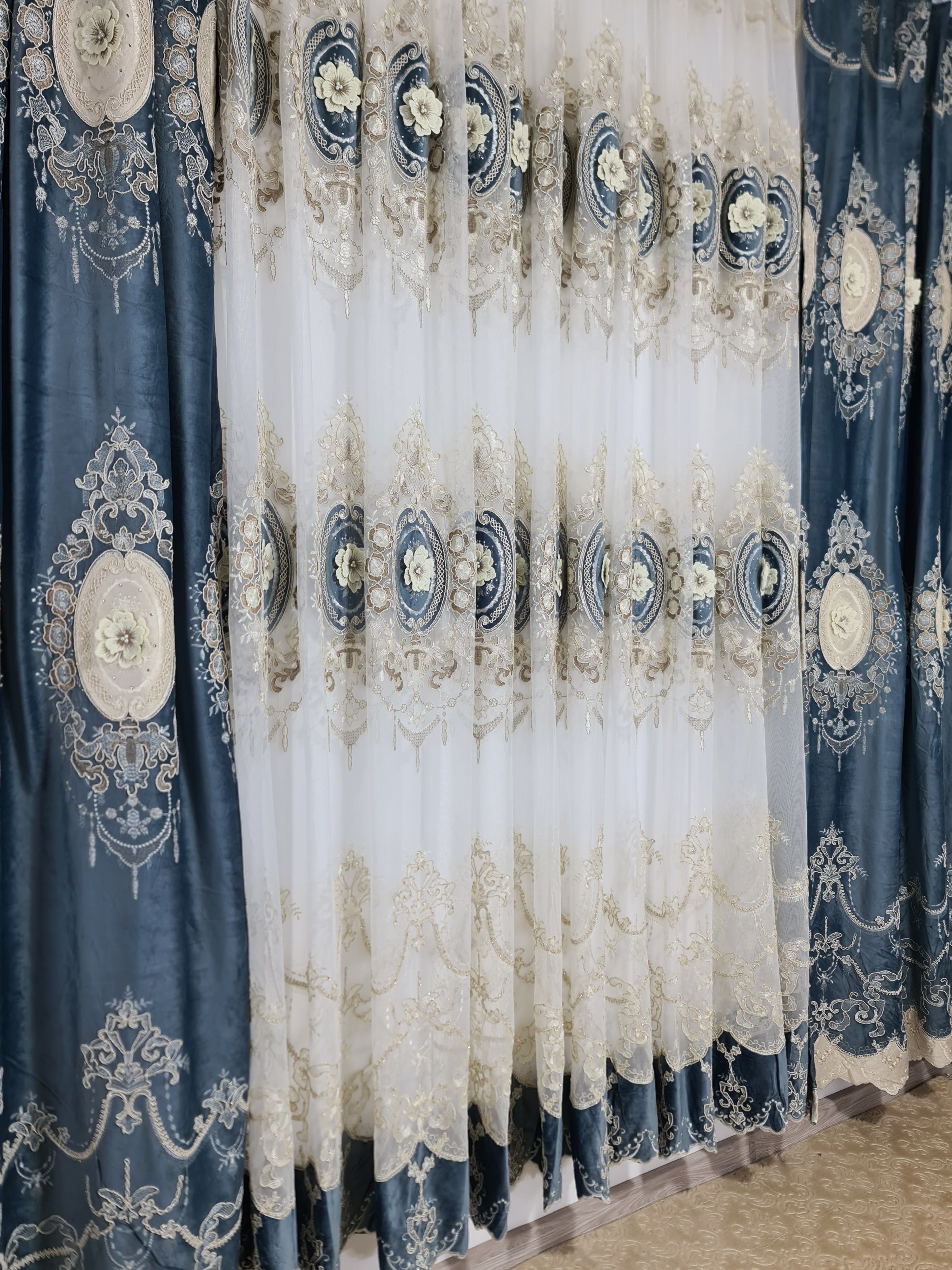 Set perdea si draperie Antonia - CASABLANCA Set perdea si draperie Antonia Casa Blanca Curtains & Drapes 840.00 CASABLANCA  CASABLANCA