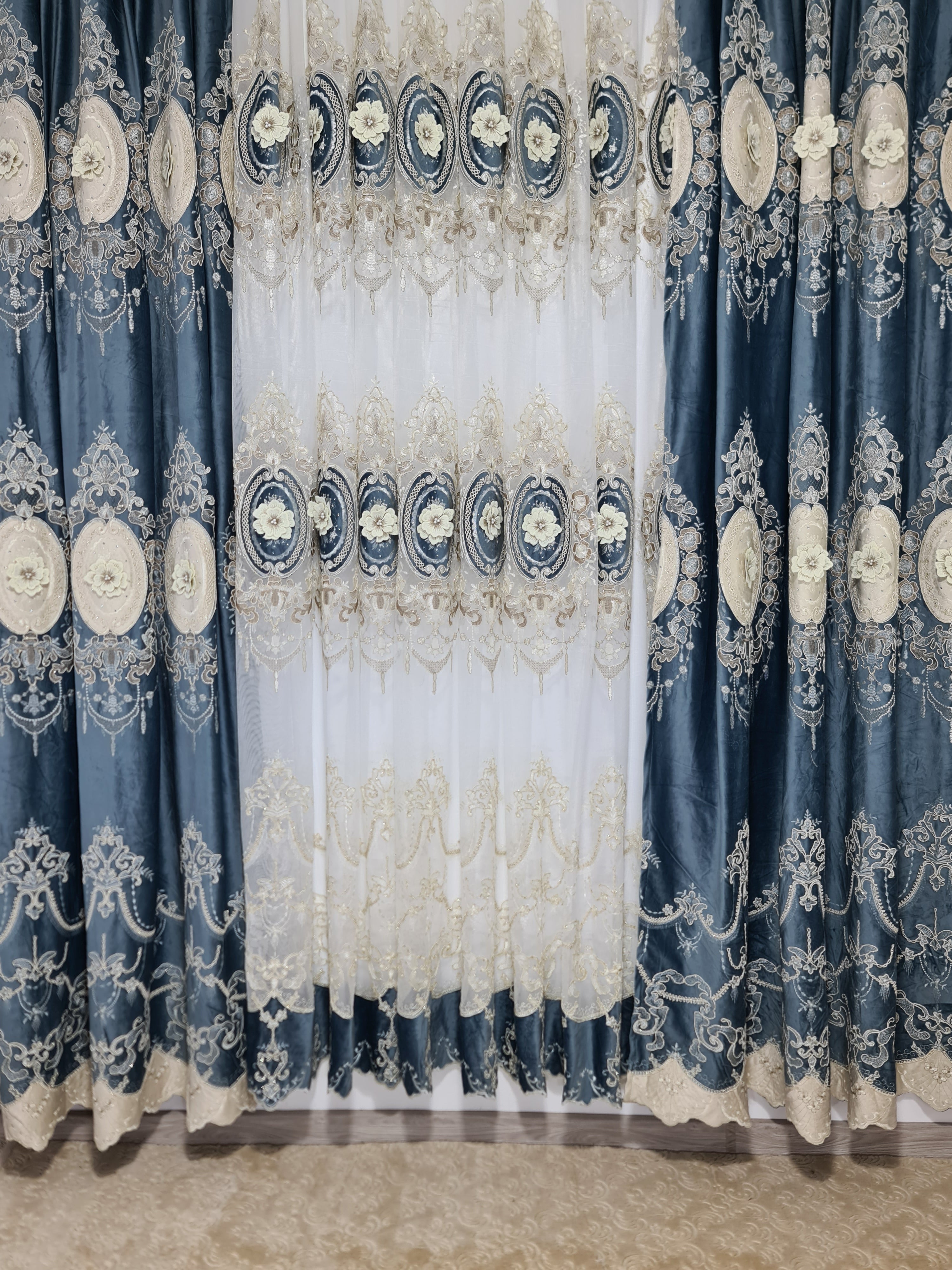 Set perdea si draperie Antonia - CASABLANCA Set perdea si draperie Antonia Casa Blanca Curtains & Drapes 840.00 CASABLANCA  CASABLANCA