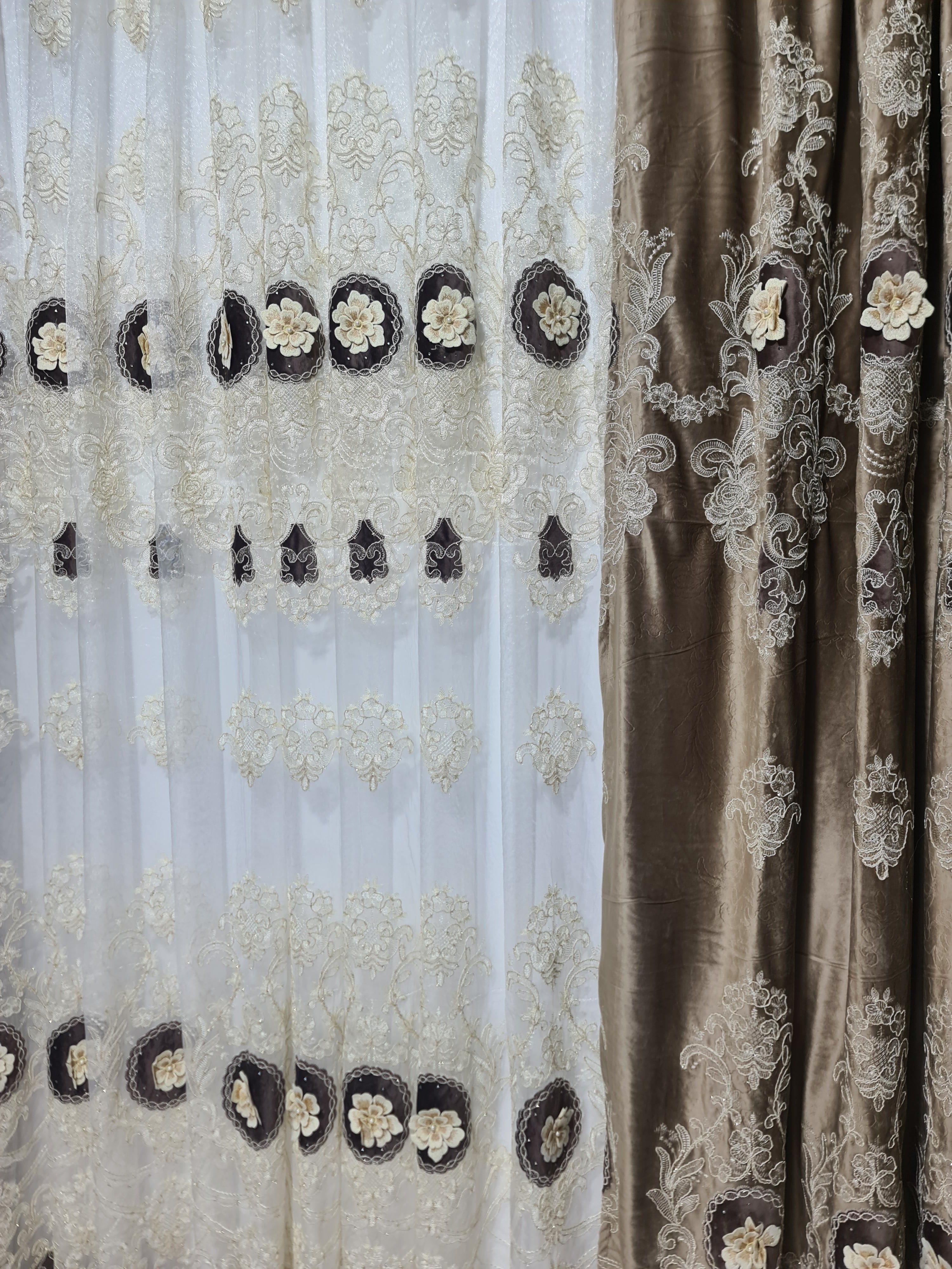 Set perdea si draperie 3d Aian - CASABLANCA Set perdea si draperie 3d Aian CASABLANCA Bedding 840.00 CASABLANCA  CASABLANCA