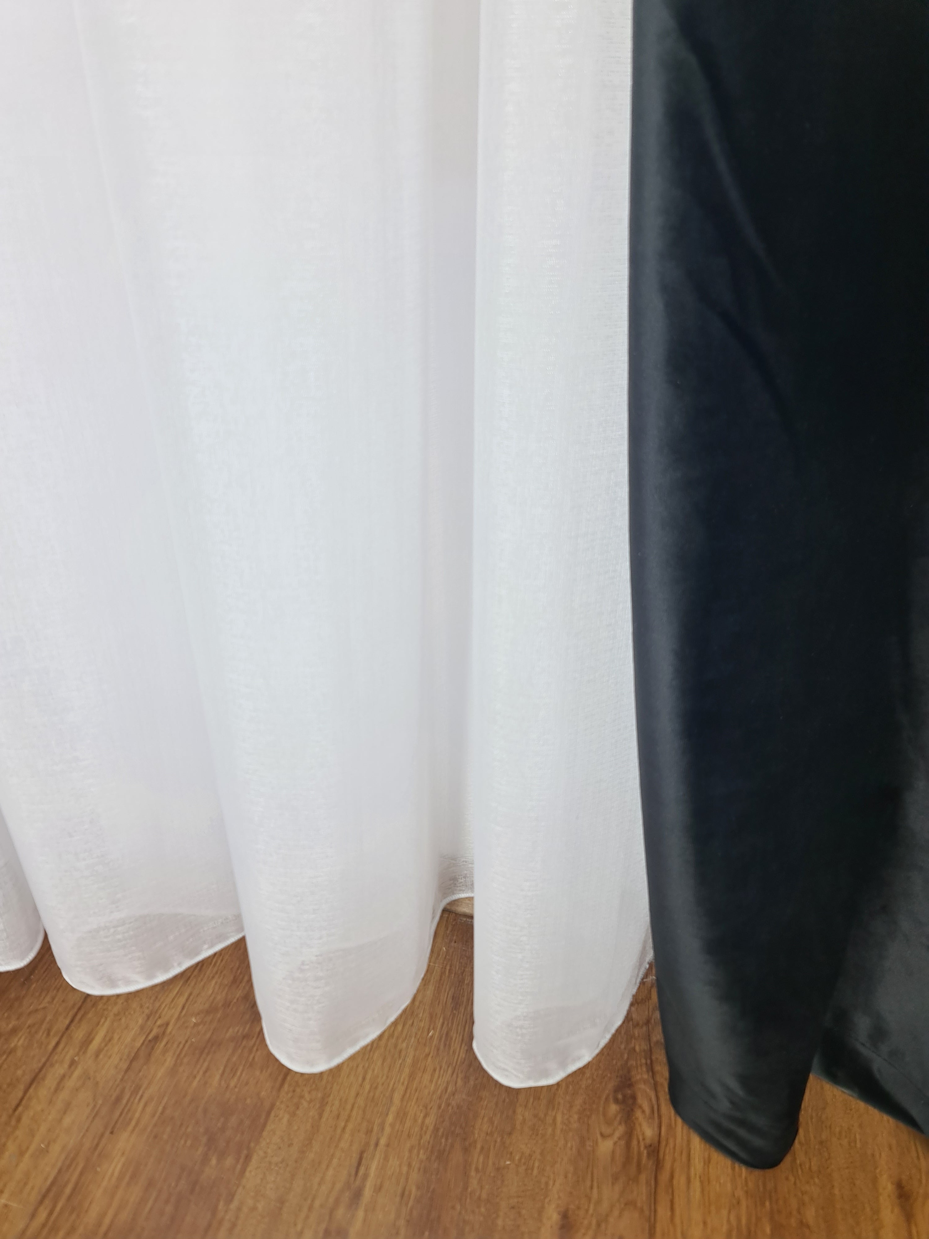 Set perdea in cristal si draperie catifea neagra, model Abanos - CASABLANCA Set perdea in cristal si draperie catifea neagra, model Abanos CASABLANCA Curtains & Drapes 475.00 CASABLANCA  CASABLANCA