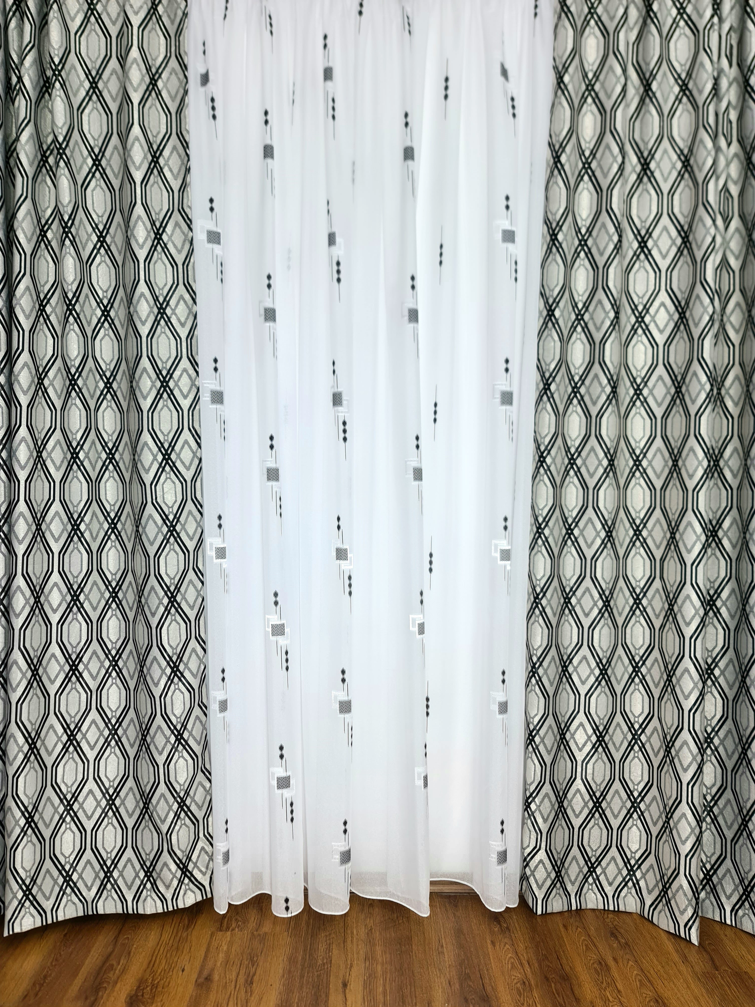 Draperie Blackout cu Model Geometric Romburi - Elegan?a ?i Stil Modern în Designul Tau-model Mircea - CASABLANCA Draperie Blackout cu Model Geometric Romburi - Elegan?a ?i Stil Modern în Designul Tau-model Mircea CASABLANCA Curtains & Drapes 45.00 CASABLANCA  CASABLANCA