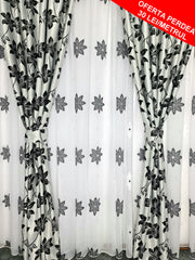 Set Romeo: Perdea sable alba cu flori negre cu draperie gri si negru blackout 80% cu doua fete model crizantema