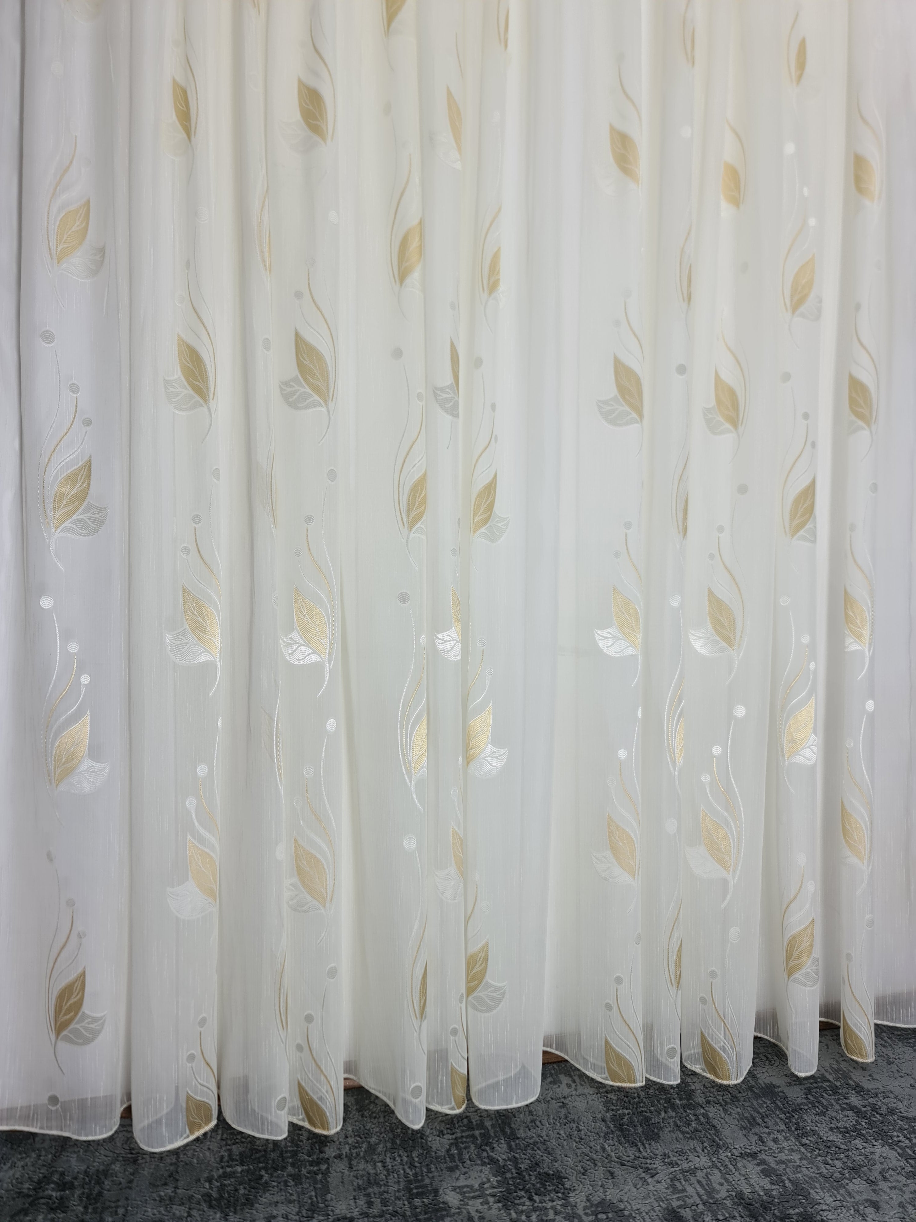 Perdea sable crem cu flori, model Mario, nu necesita calcare - CASABLANCA Perdea sable crem cu flori, model Mario, nu necesita calcare Casa Blanca Curtains & Drapes 40.00 CASABLANCA  CASABLANCA