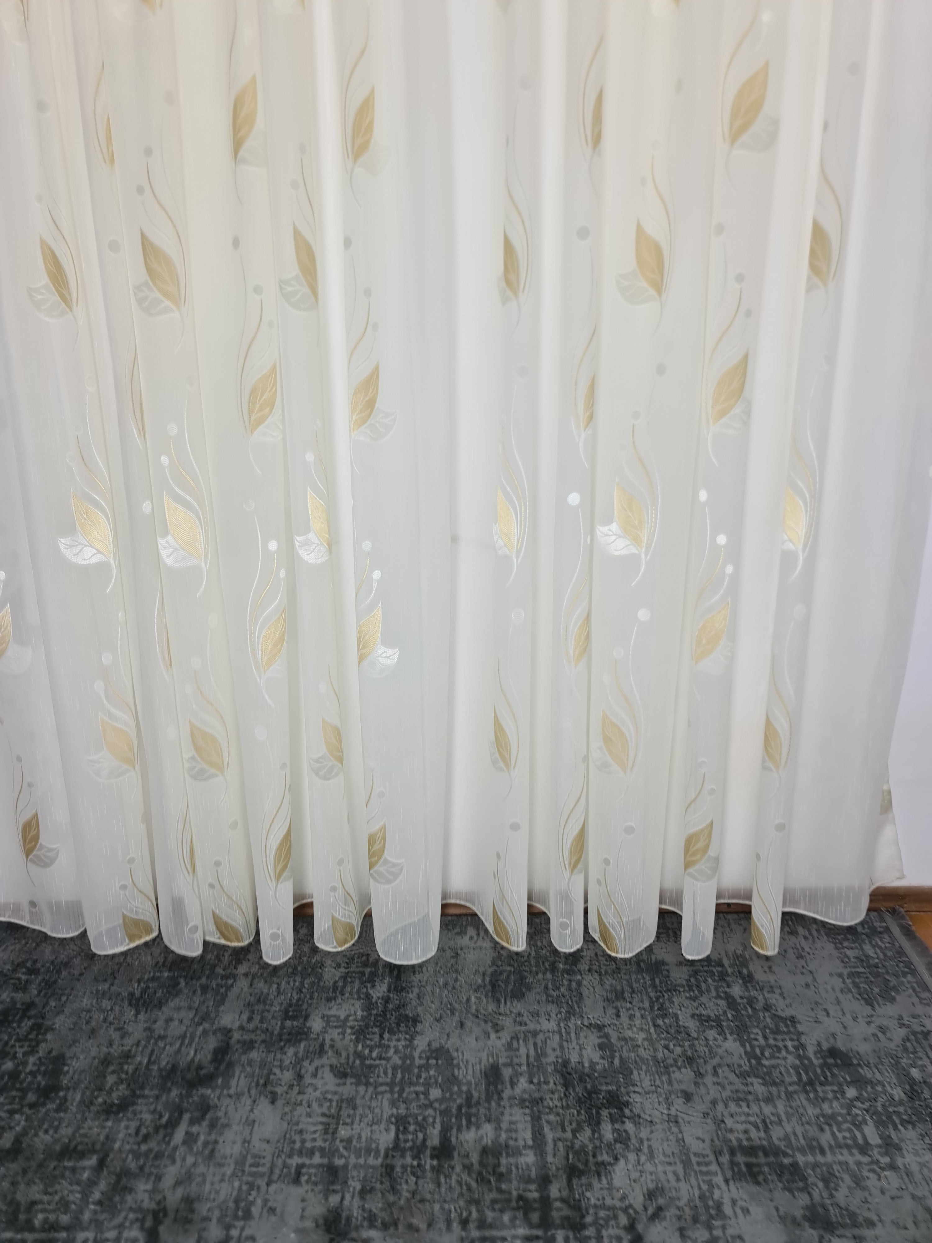 Perdea sable crem cu flori, model Mario, nu necesita calcare - CASABLANCA Perdea sable crem cu flori, model Mario, nu necesita calcare Casa Blanca Curtains & Drapes 40.00 CASABLANCA  CASABLANCA