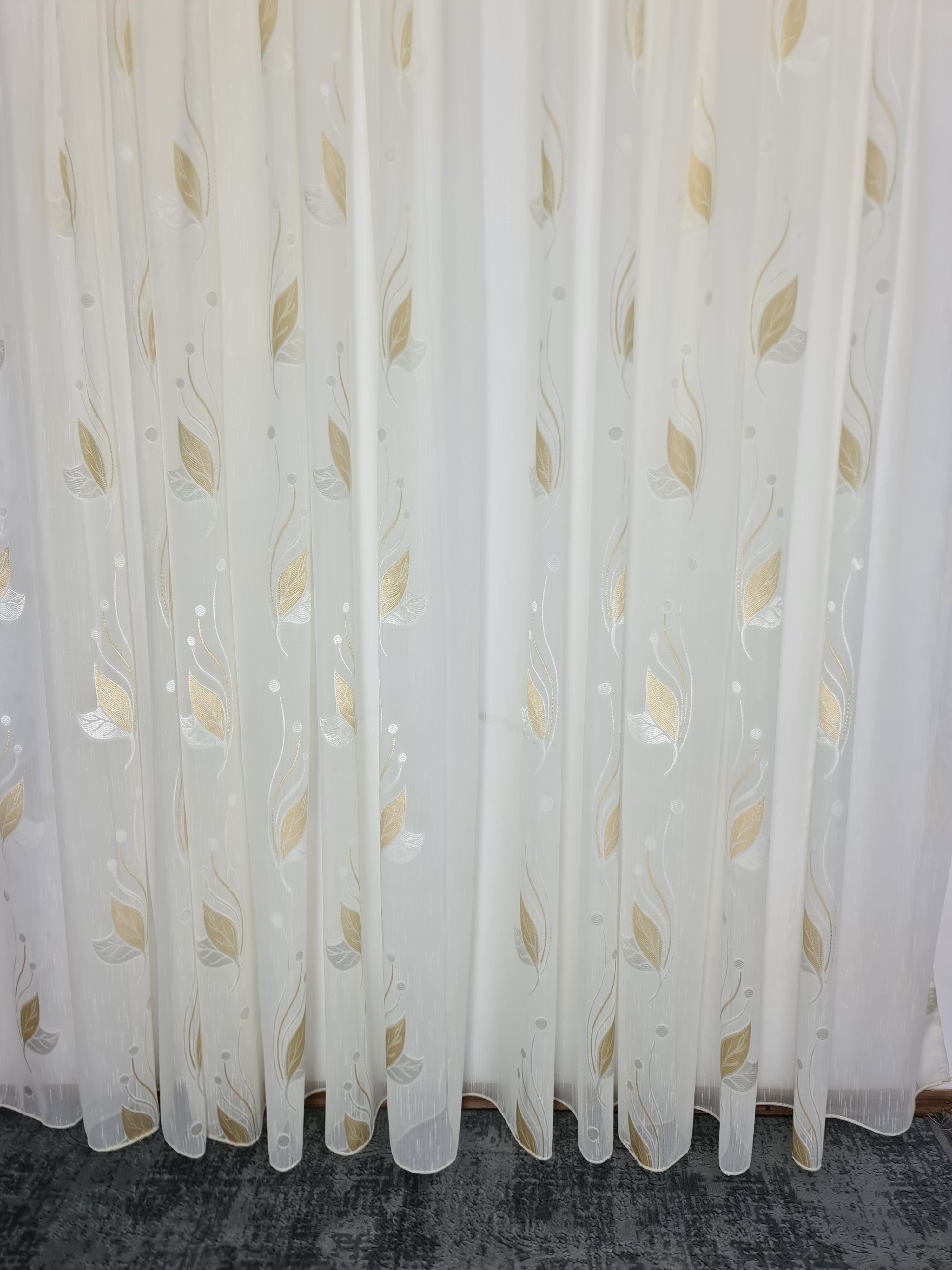 Perdea sable crem cu flori, model Mario, nu necesita calcare - CASABLANCA Perdea sable crem cu flori, model Mario, nu necesita calcare Casa Blanca Curtains & Drapes 40.00 CASABLANCA  CASABLANCA
