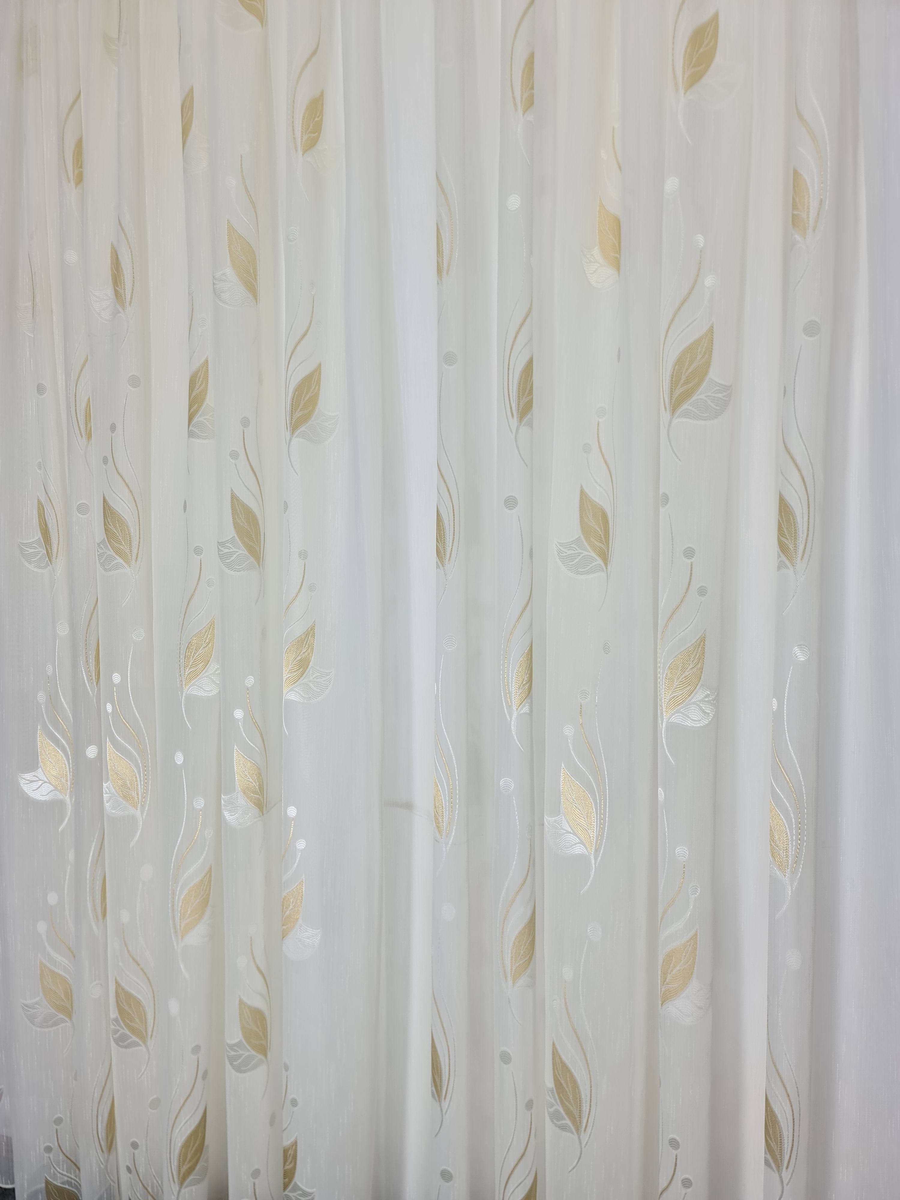 Perdea sable crem cu flori, model Mario, nu necesita calcare - CASABLANCA Perdea sable crem cu flori, model Mario, nu necesita calcare Casa Blanca Curtains & Drapes 40.00 CASABLANCA  CASABLANCA