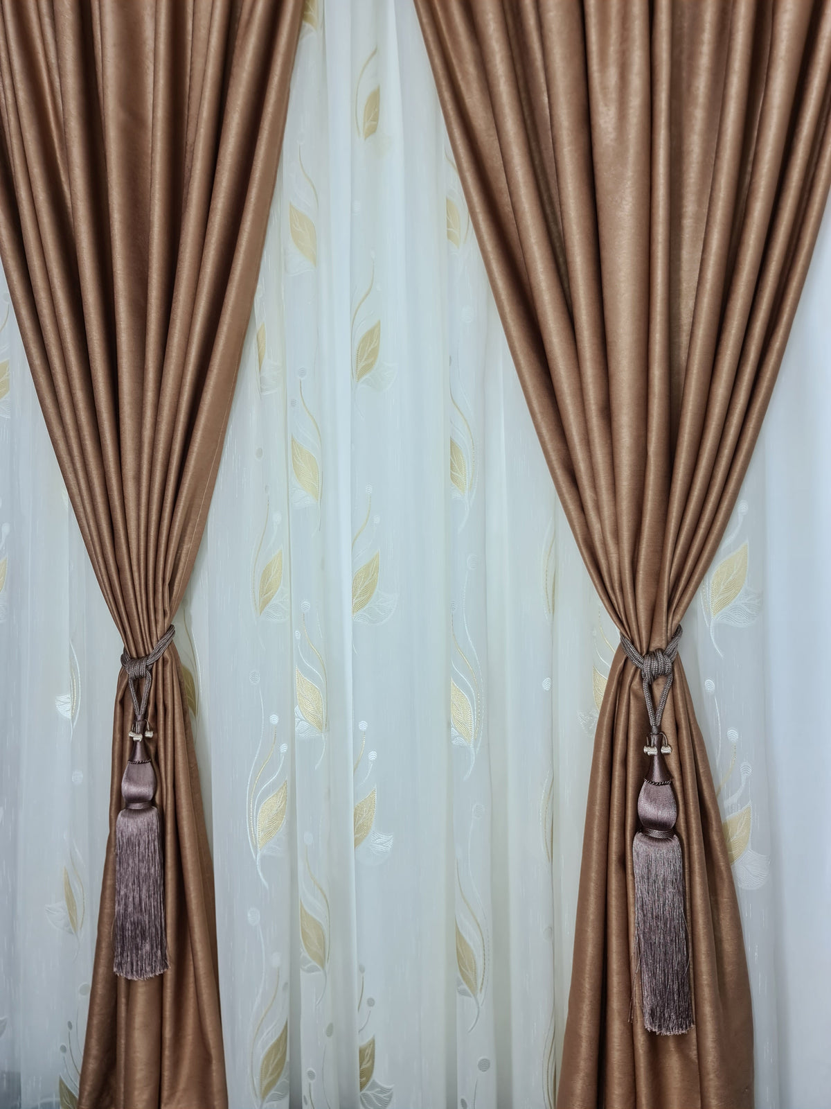 Set Perdea si Draperie Mario - CASABLANCA Set Perdea si Draperie Mario Casa Blanca Curtains & Drapes 345.00 CASABLANCA  CASABLANCA
