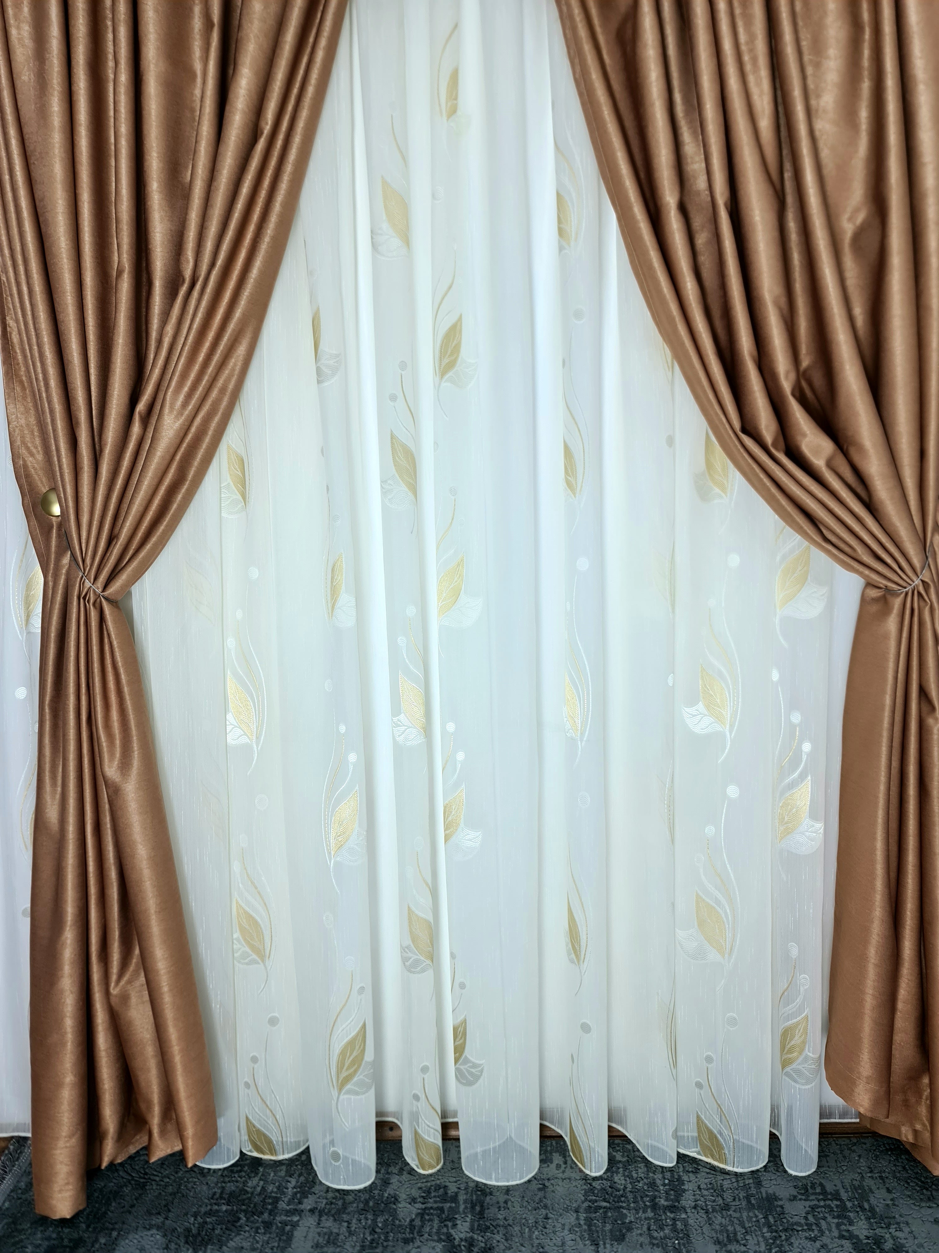 Set Perdea si Draperie Mario - CASABLANCA Set Perdea si Draperie Mario Casa Blanca Curtains & Drapes 345.00 CASABLANCA  CASABLANCA