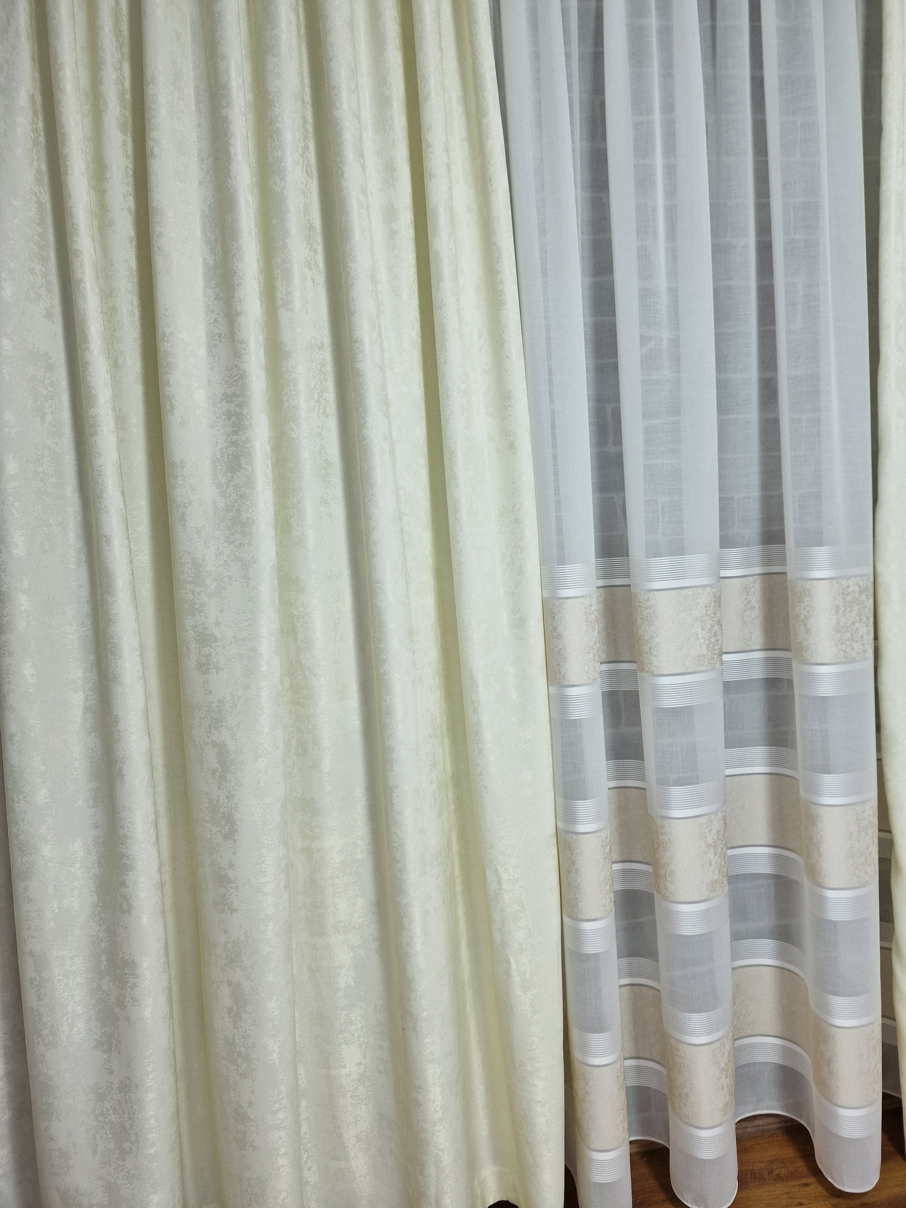 Draperie ivory texturata cu aspect de vopsea decorativa - CASABLANCA Draperie ivory texturata cu aspect de vopsea decorativa Casa Blanca Curtains & Drapes 55.00 CASABLANCA  CASABLANCA