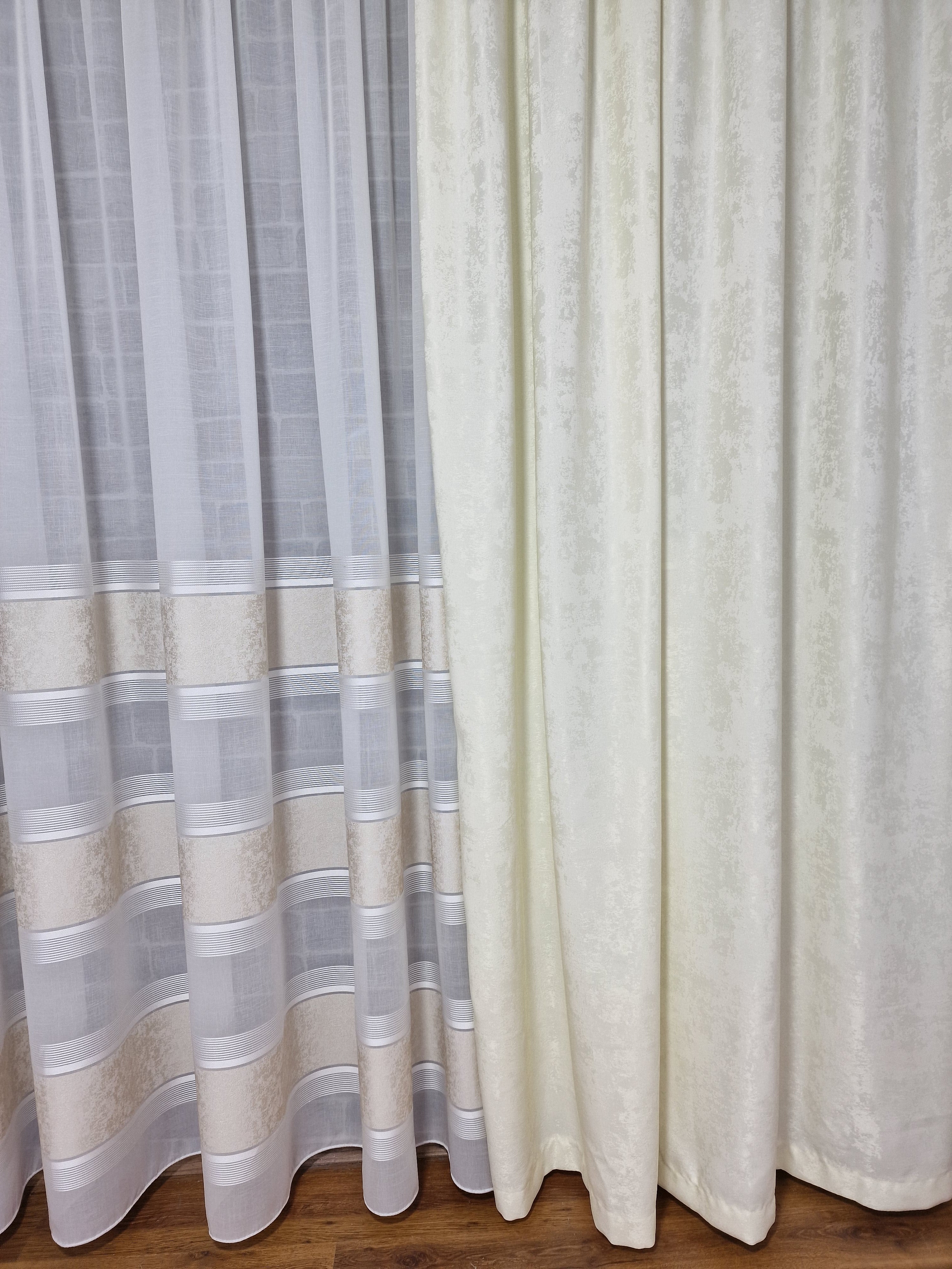 Draperie ivory texturata cu aspect de vopsea decorativa - CASABLANCA Draperie ivory texturata cu aspect de vopsea decorativa Casa Blanca Curtains & Drapes 55.00 CASABLANCA  CASABLANCA