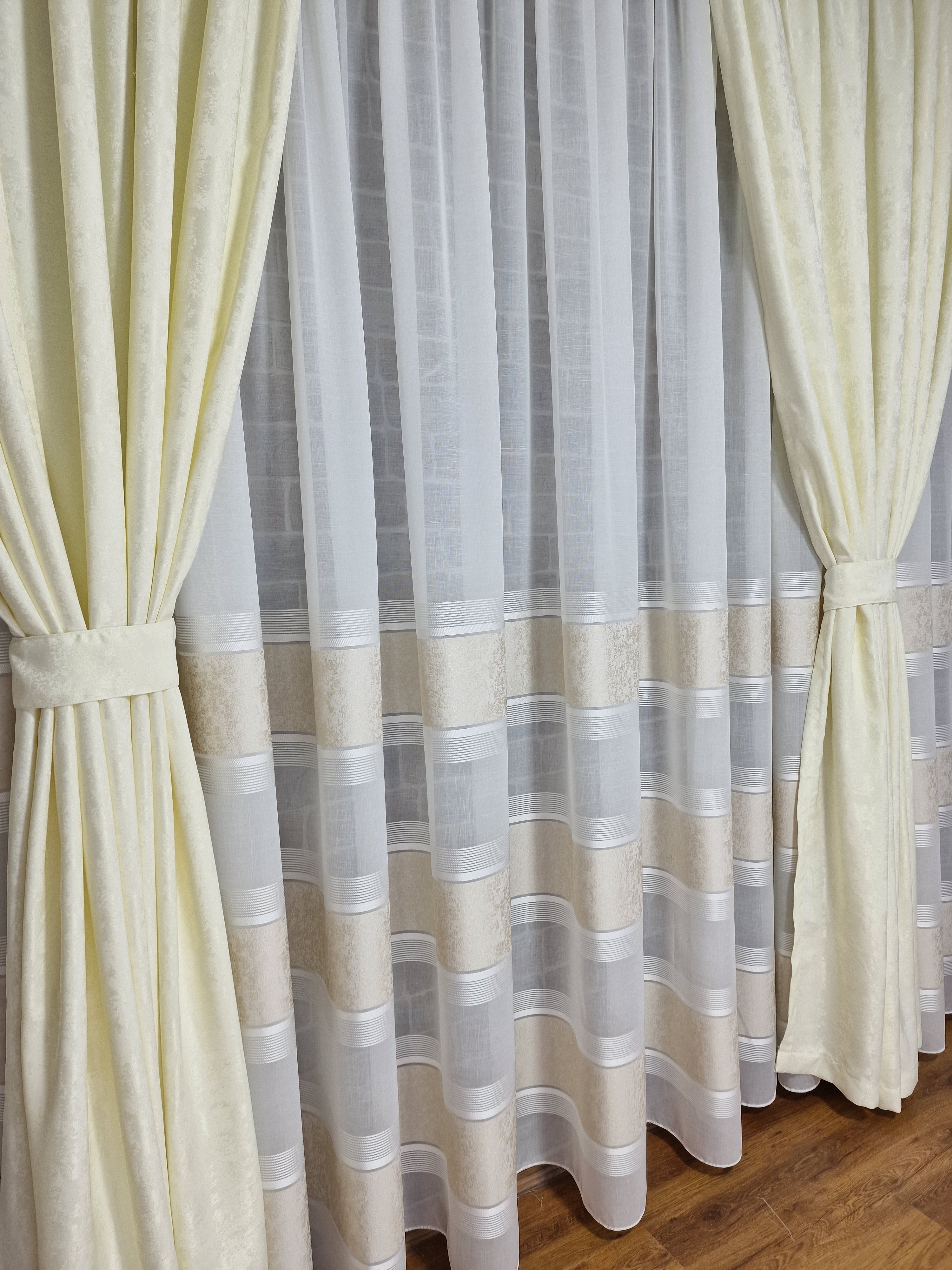Draperie ivory texturata cu aspect de vopsea decorativa - CASABLANCA Draperie ivory texturata cu aspect de vopsea decorativa Casa Blanca Curtains & Drapes 55.00 CASABLANCA  CASABLANCA