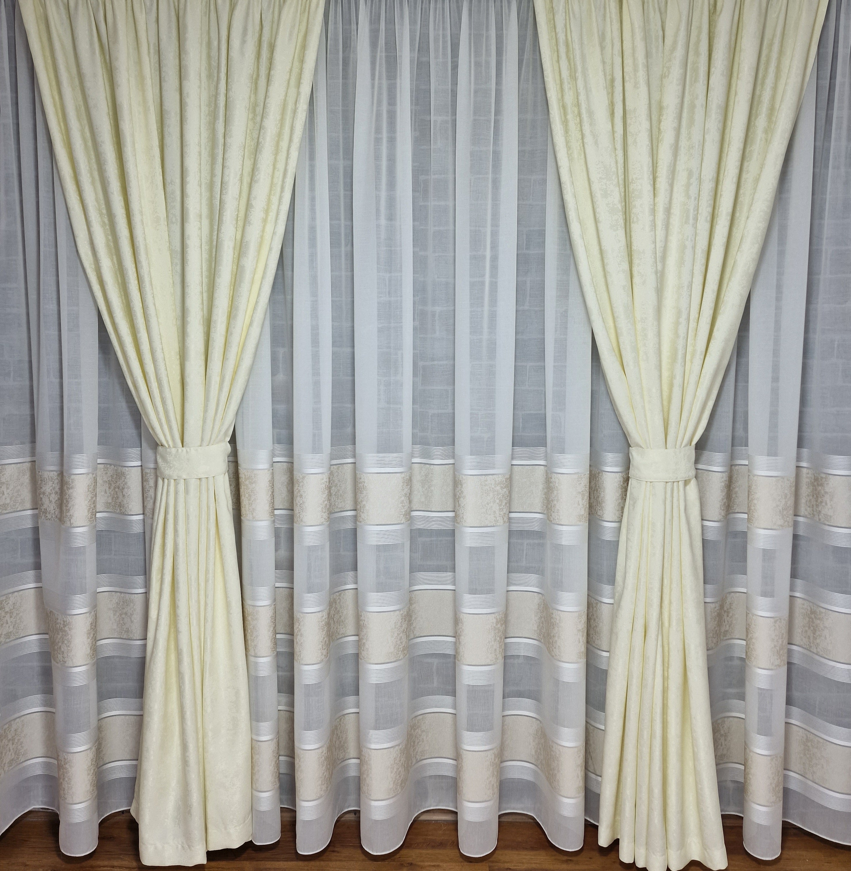 Draperie ivory texturata cu aspect de vopsea decorativa - CASABLANCA Draperie ivory texturata cu aspect de vopsea decorativa Casa Blanca Curtains & Drapes 55.00 CASABLANCA  CASABLANCA