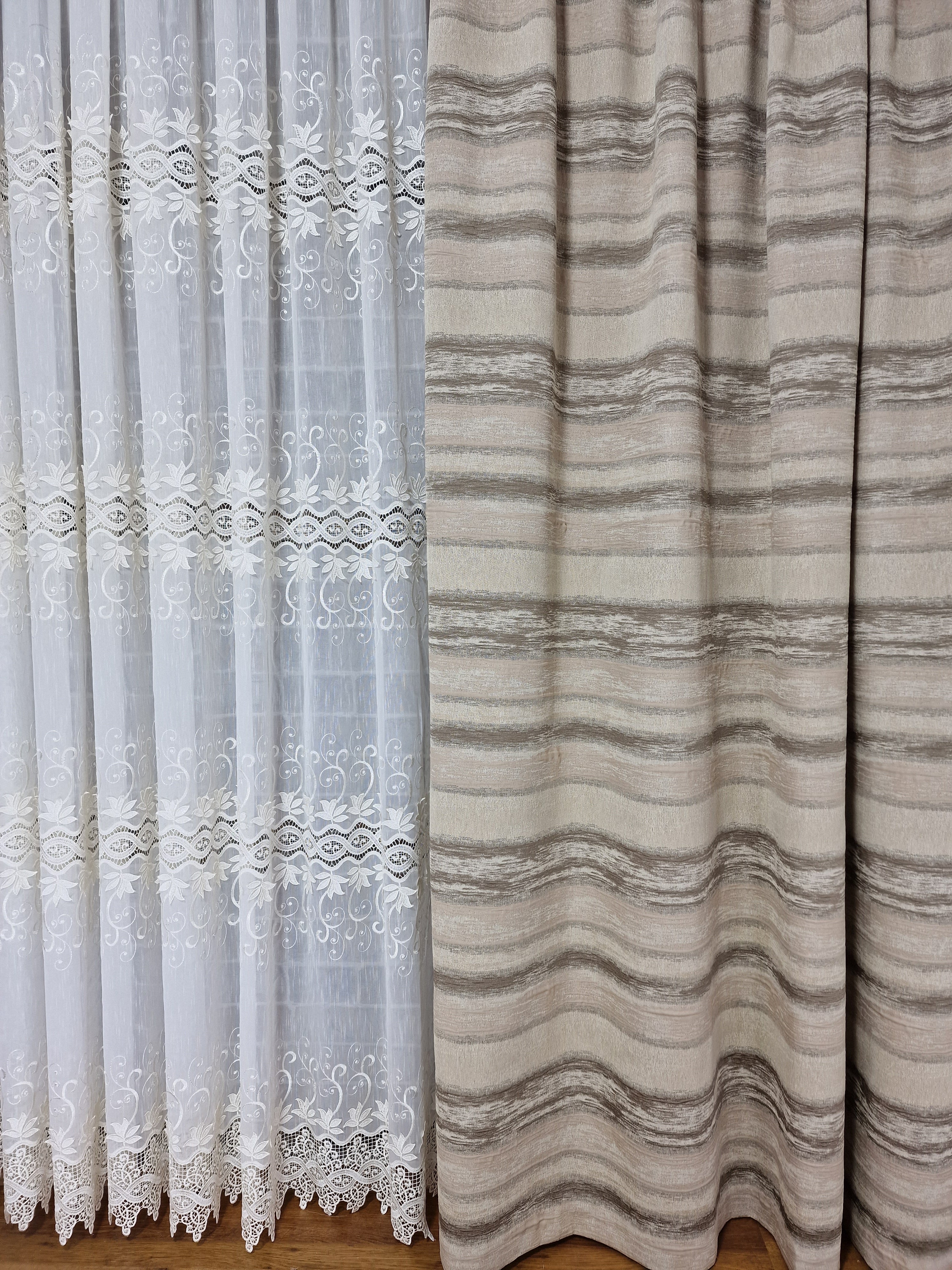 Draperie crem maro, model George - CASABLANCA Draperie crem maro, model George CASABLANCA  80.00 CASABLANCA  CASABLANCA