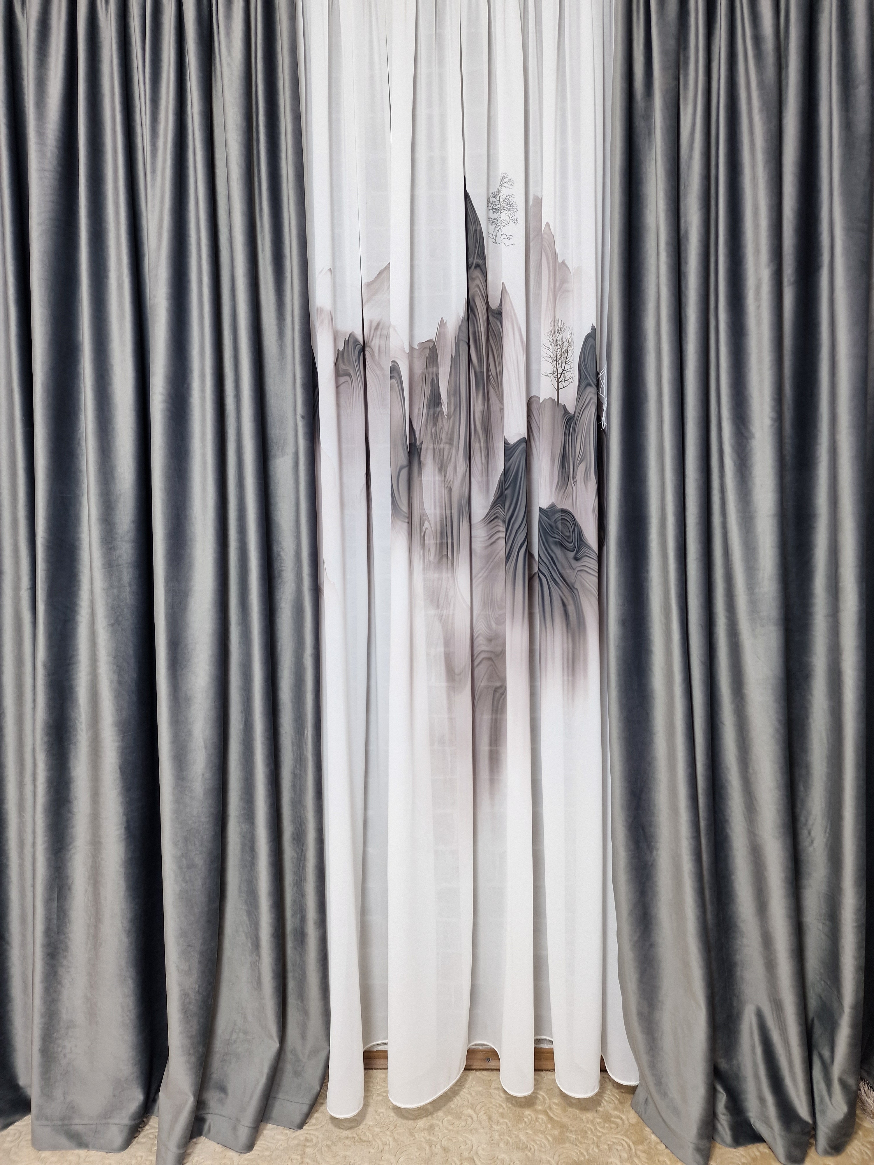 Set perdea matase model muntii si draperie gri din catifea - CASABLANCA Set perdea matase model muntii si draperie gri din catifea Casa Blanca Curtains & Drapes 535.00 CASABLANCA  CASABLANCA