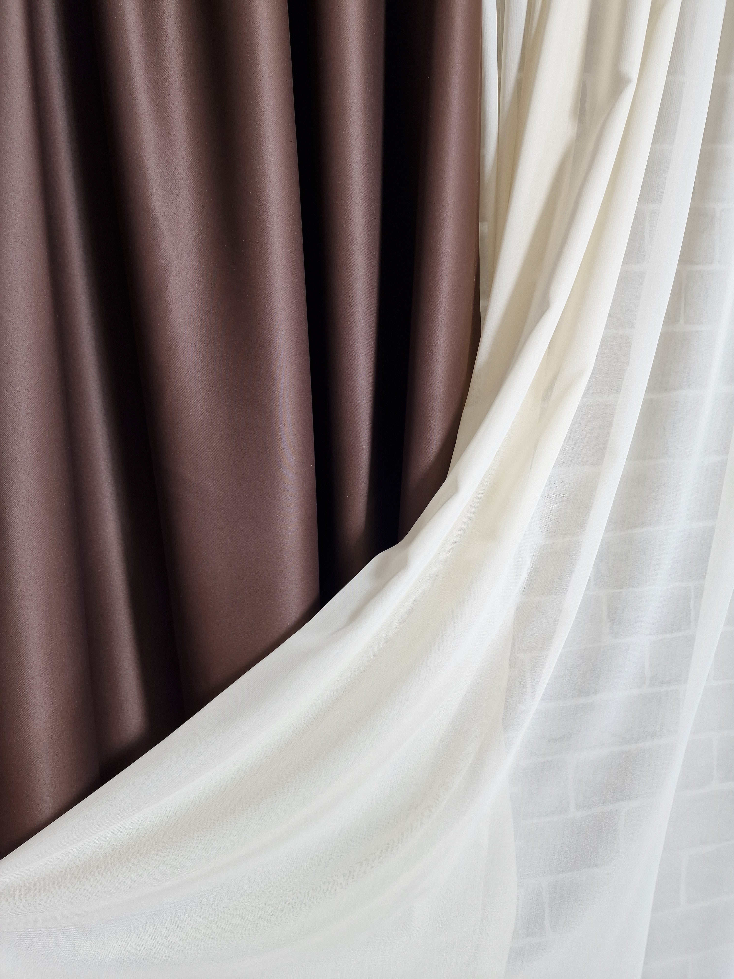 Set perdea din matase crem si draperie maro 100% blackout - CASABLANCA Set perdea din matase crem si draperie maro 100% blackout Casa Blanca Curtains & Drapes 385.00 CASABLANCA  CASABLANCA