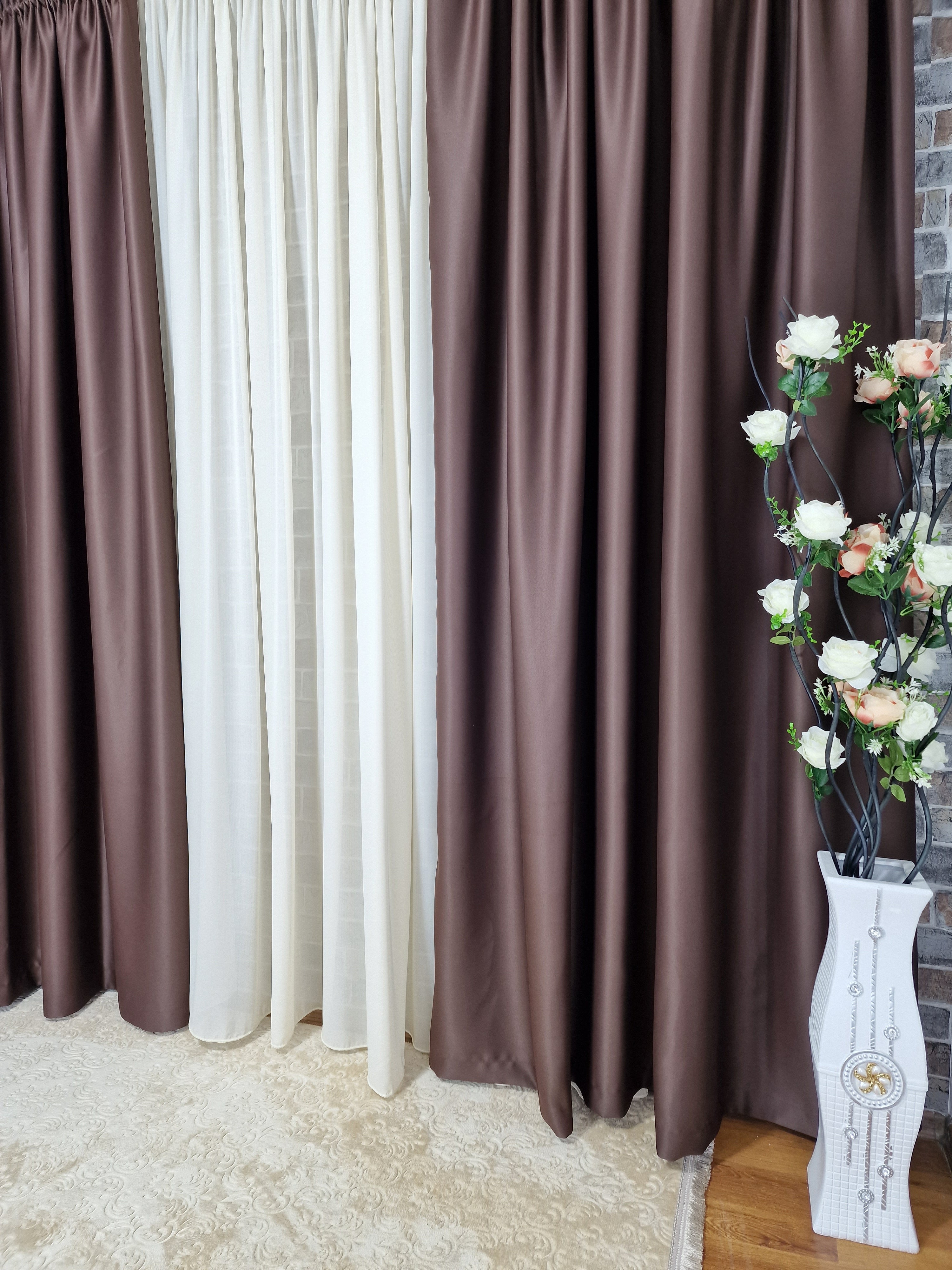 Set perdea din matase crem si draperie maro 100% blackout - CASABLANCA Set perdea din matase crem si draperie maro 100% blackout Casa Blanca Curtains & Drapes 385.00 CASABLANCA  CASABLANCA