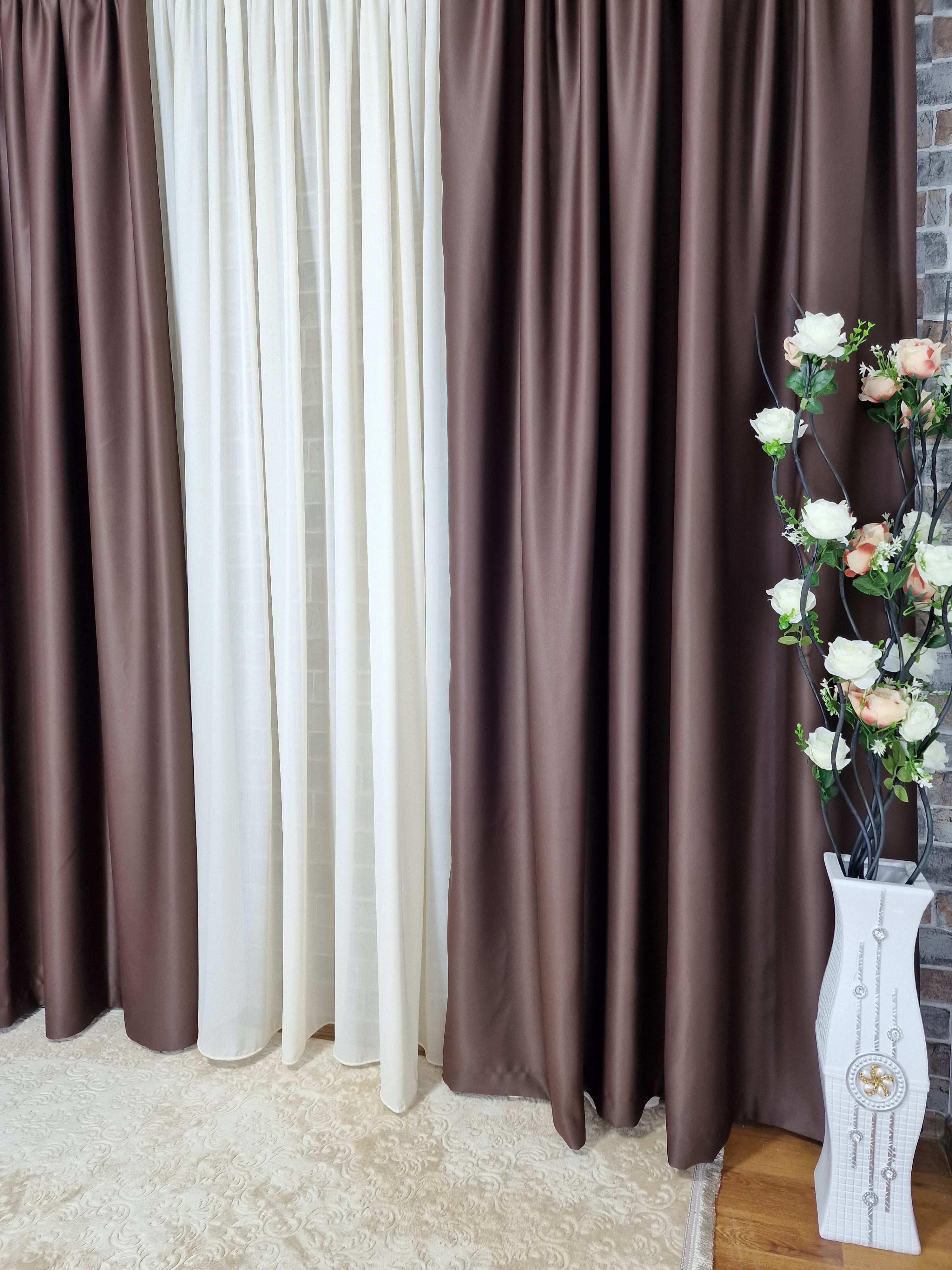 Set perdea din matase crem si draperie maro 100% blackout - CASABLANCA Set perdea din matase crem si draperie maro 100% blackout Casa Blanca Curtains & Drapes 385.00 CASABLANCA  CASABLANCA
