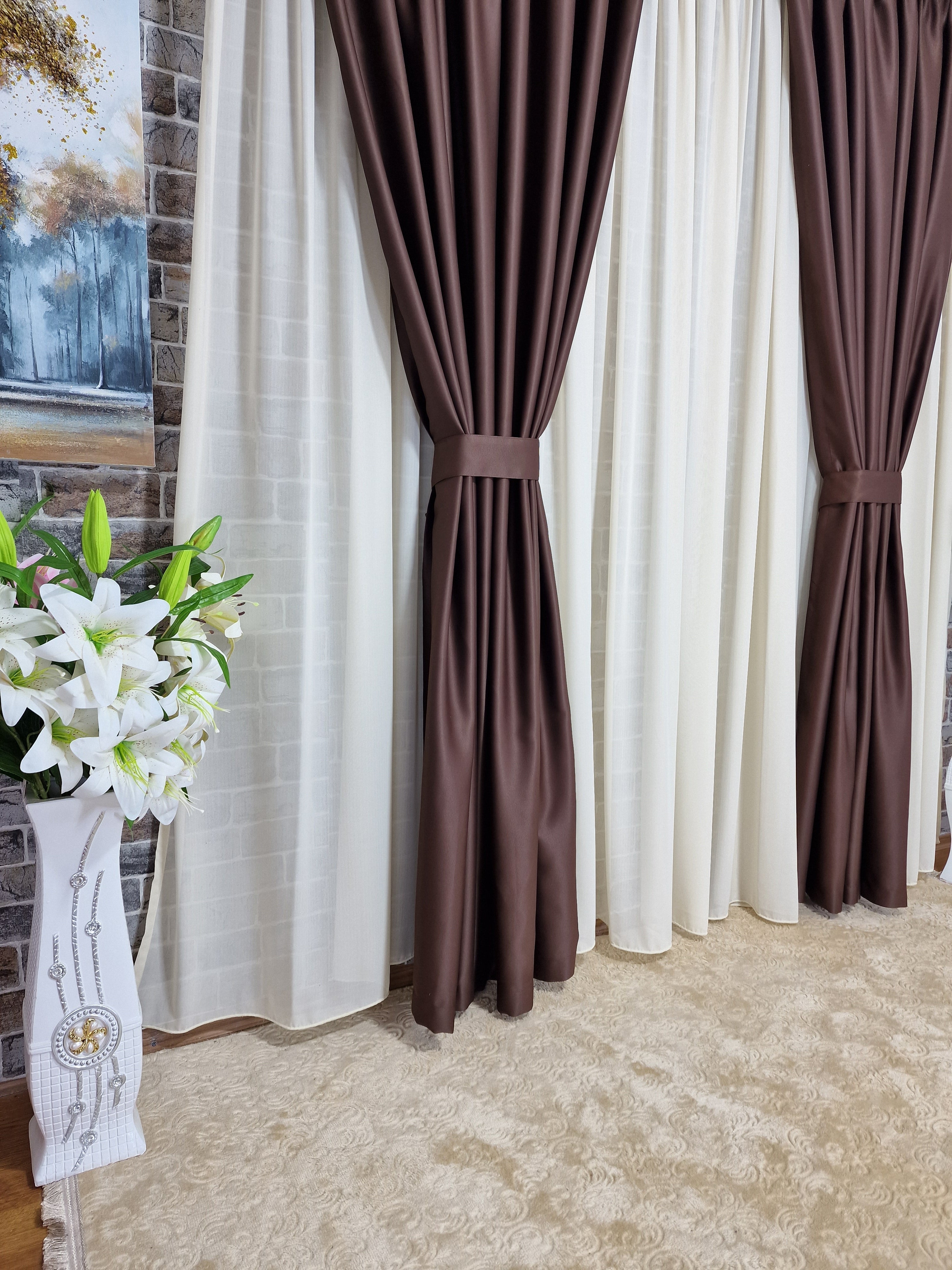 Set perdea din matase crem si draperie maro 100% blackout - CASABLANCA Set perdea din matase crem si draperie maro 100% blackout Casa Blanca Curtains & Drapes 385.00 CASABLANCA  CASABLANCA