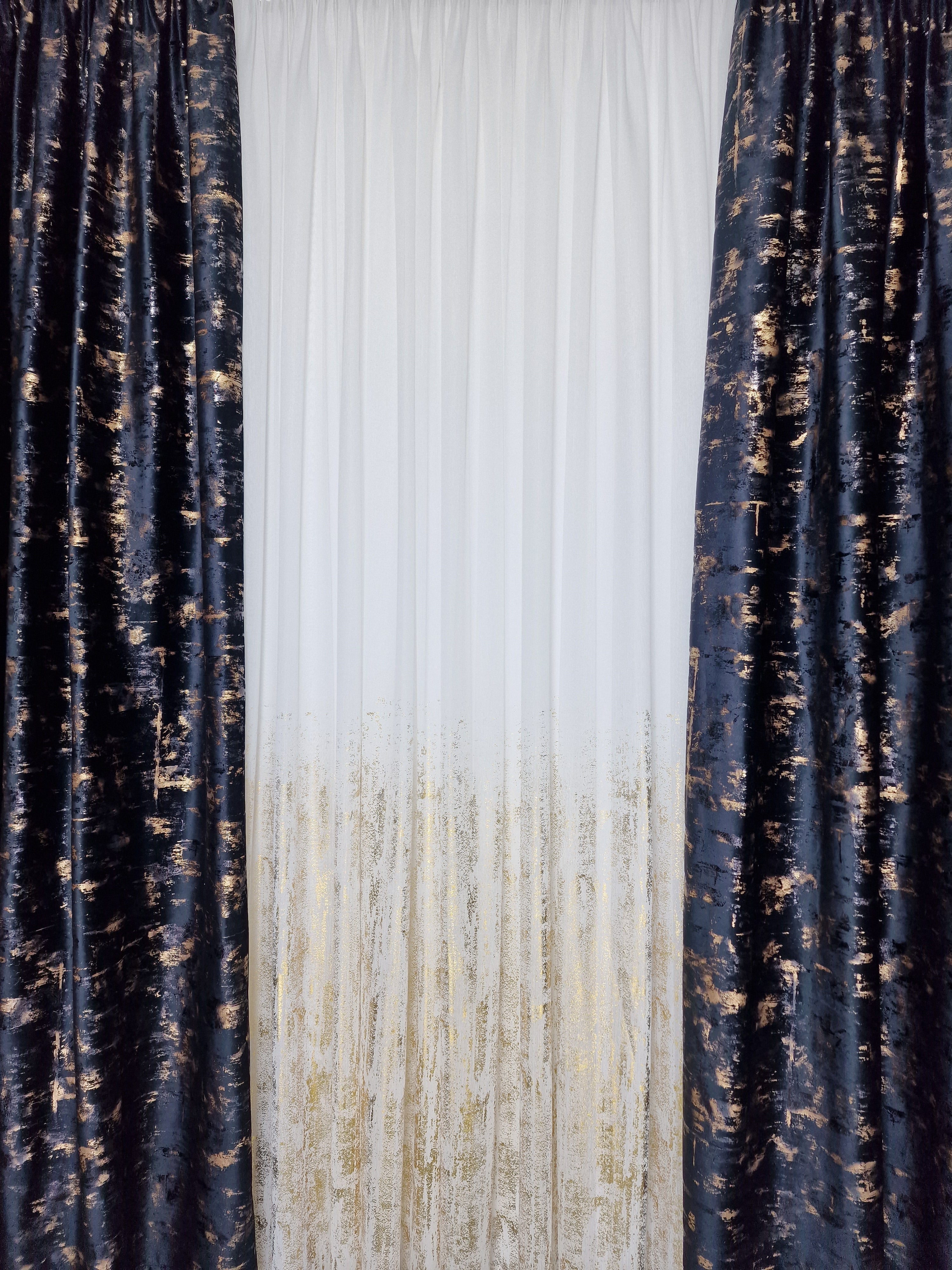 Set complet perdea si draperie, colectia Golden, varianta pe negru - CASABLANCA Set complet perdea si draperie, colectia Golden, varianta pe negru CASABLANCA  740.00 CASABLANCA  CASABLANCA