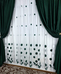 Set perdea alba cu flori verde smarald si draperie soft verde smarald, model Daisy - CASABLANCA Set perdea alba cu flori verde smarald si draperie soft verde smarald, model Daisy Casa Blanca Curtains & Drapes 350.00 CASABLANCA  CASABLANCA