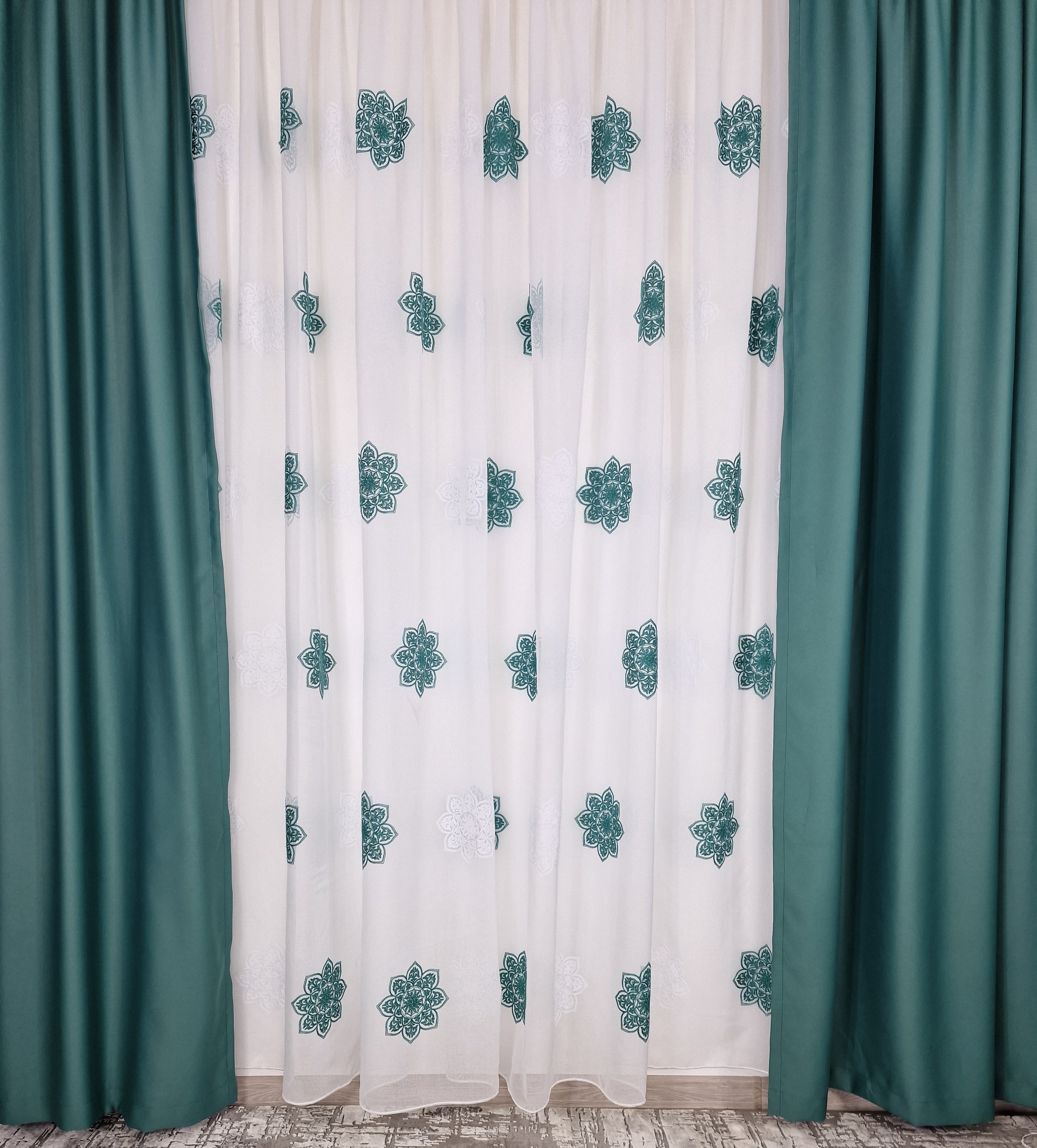 Set perdea si draperie Ilona - CASABLANCA Set perdea si draperie Ilona CASABLANCA  260.00 CASABLANCA  CASABLANCA