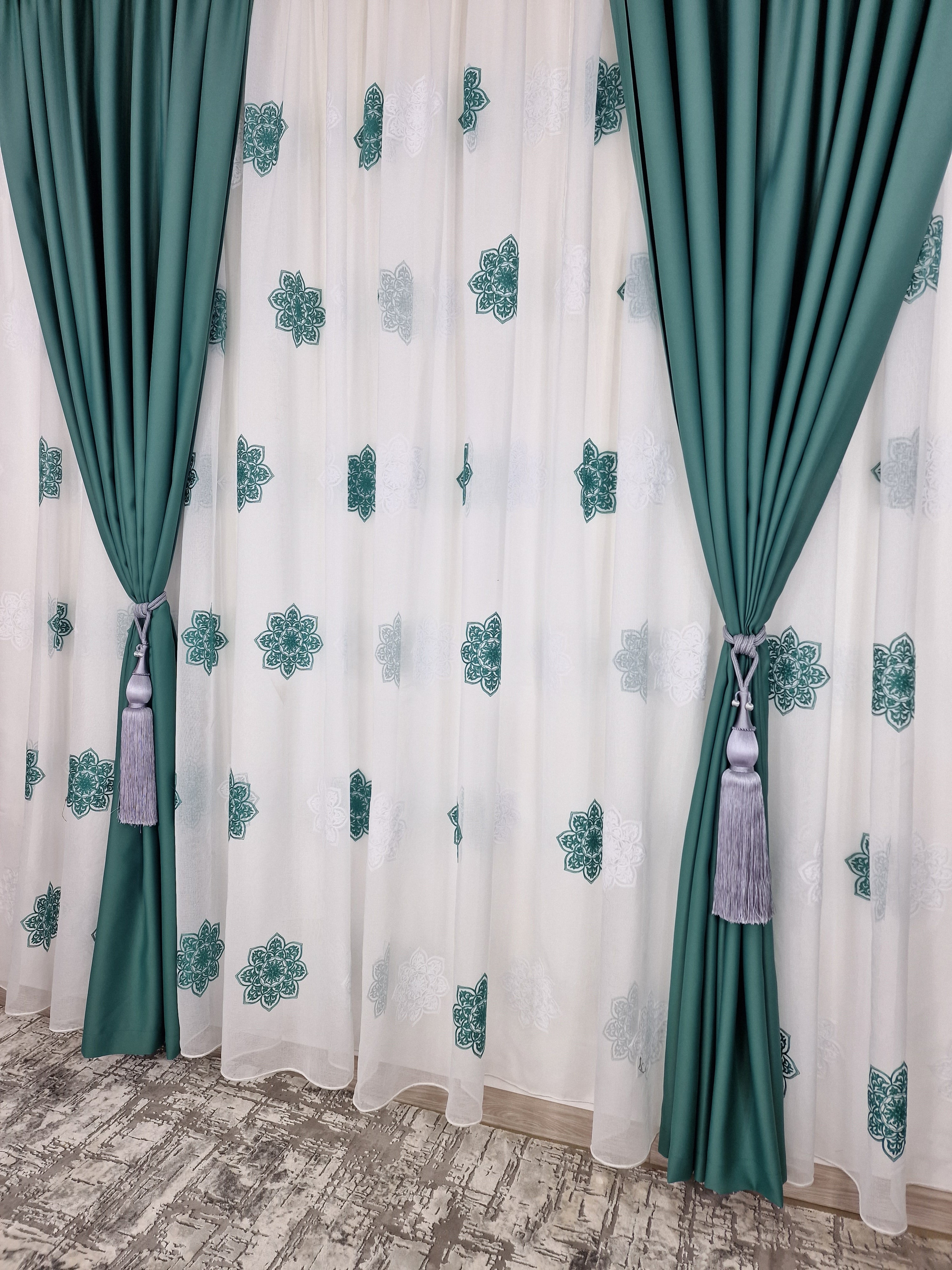 Set perdea si draperie Ilona - CASABLANCA Set perdea si draperie Ilona CASABLANCA  260.00 CASABLANCA  CASABLANCA