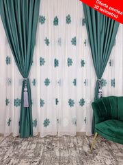 Set Ilona: perdea mandala alba cu flori verde menta si draperie simpla verde menta blackout 80%