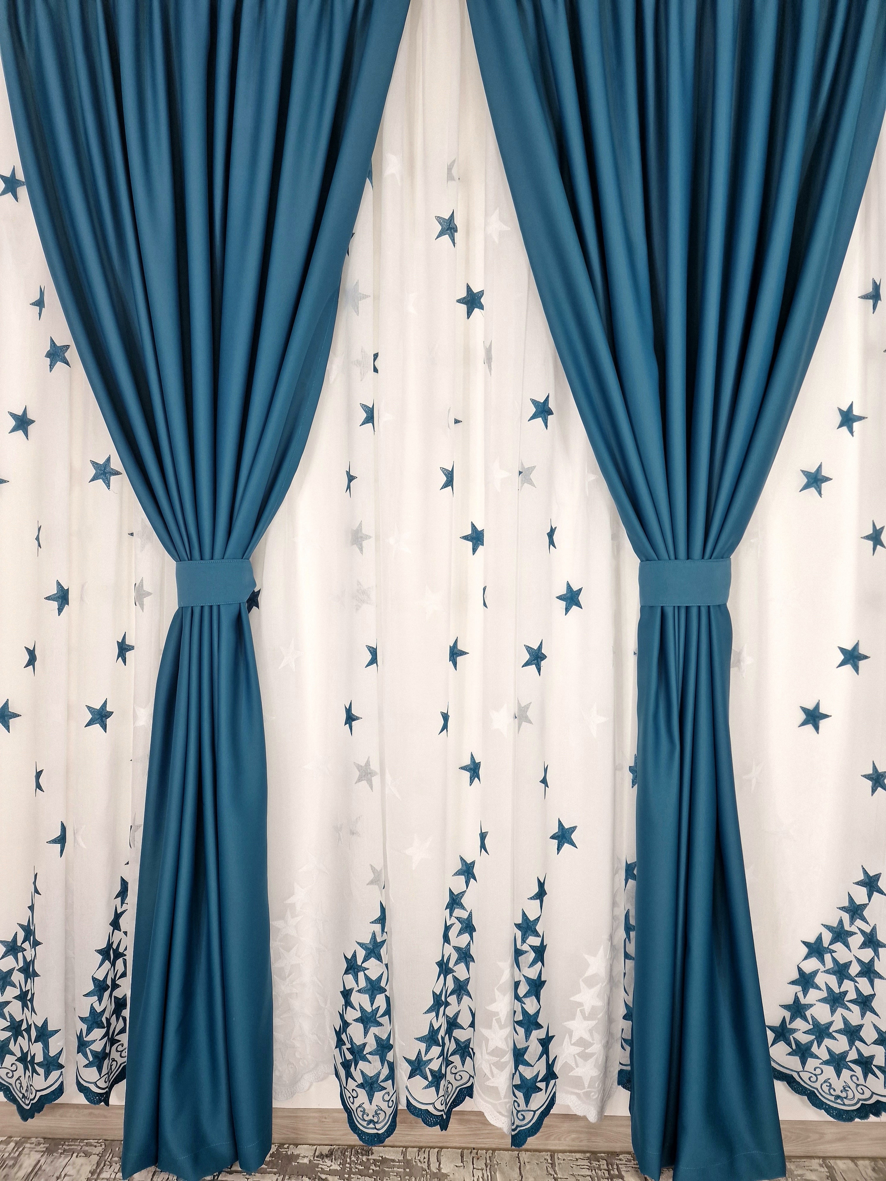Set turcoaz perdea si draperie, model stelute - CASABLANCA Set turcoaz perdea si draperie, model stelute CASABLANCA  260.00 CASABLANCA  CASABLANCA