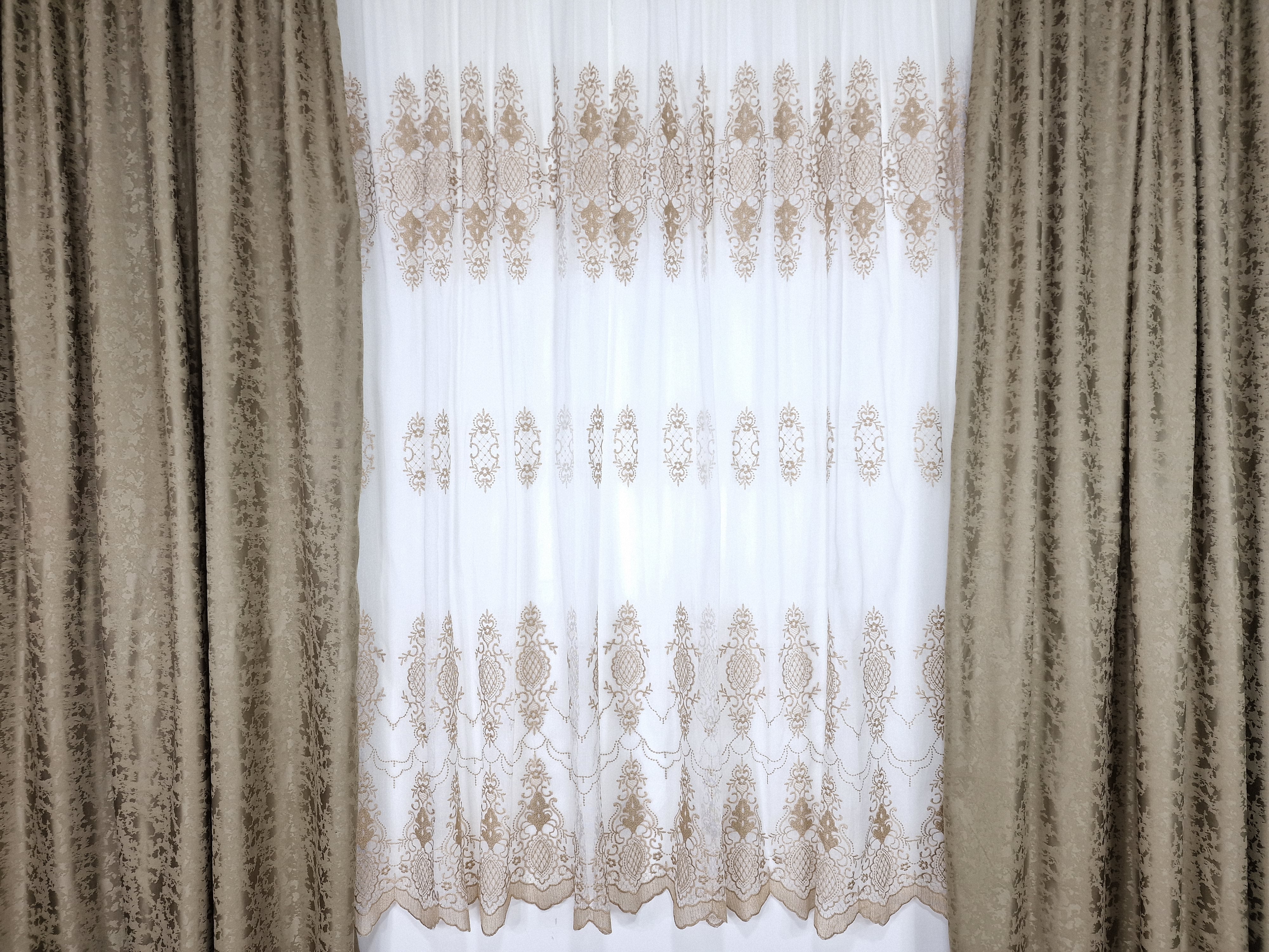 Perdea borangic cu broderie bej: Elegan?a ?i rafinament în locuin?a ta - CASABLANCA Perdea borangic cu broderie bej: Elegan?a ?i rafinament în locuin?a ta CASABLANCA  80.00 CASABLANCA  CASABLANCA