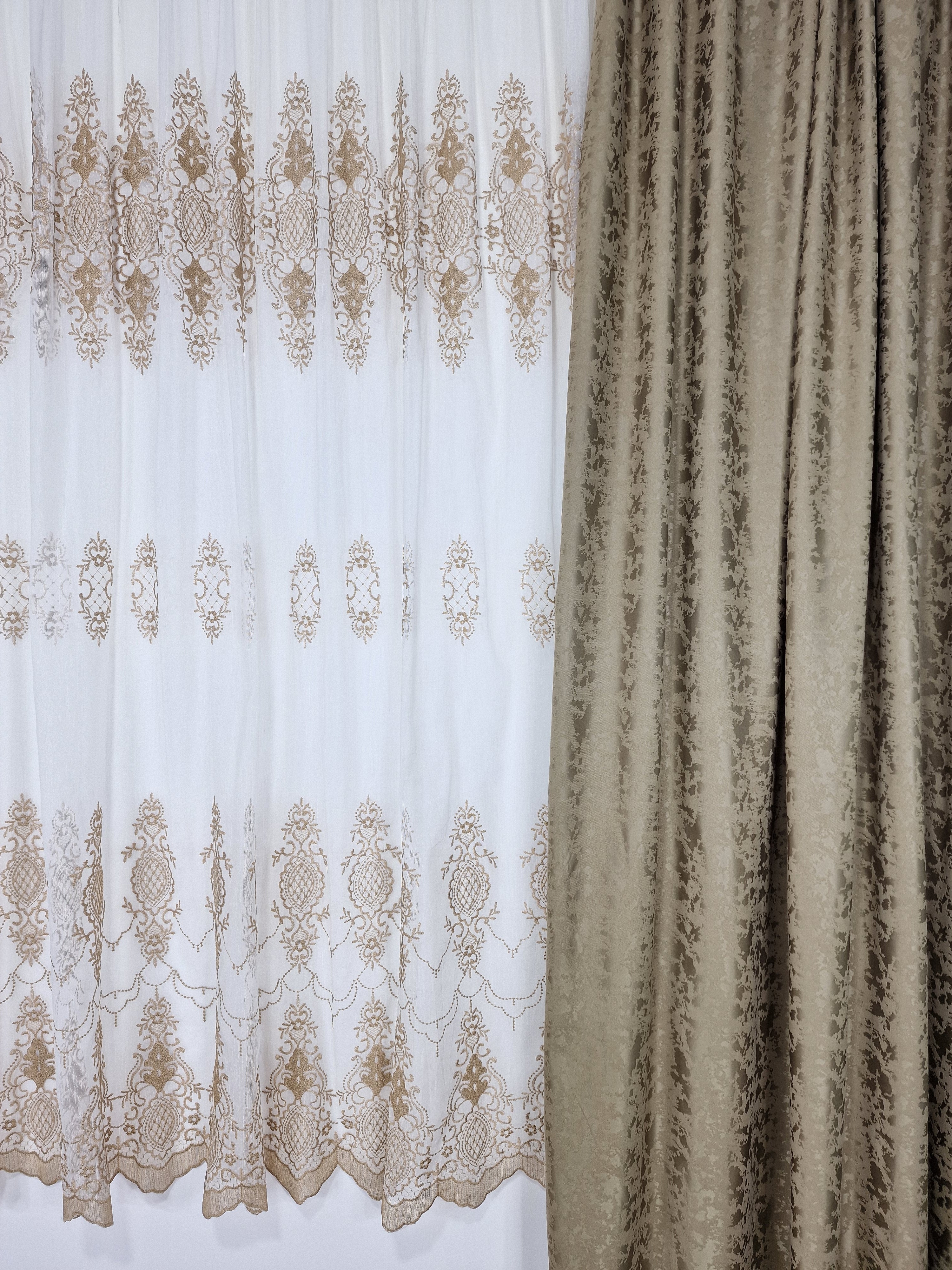 Perdea borangic cu broderie bej: Elegan?a ?i rafinament în locuin?a ta - CASABLANCA Perdea borangic cu broderie bej: Elegan?a ?i rafinament în locuin?a ta CASABLANCA  80.00 CASABLANCA  CASABLANCA