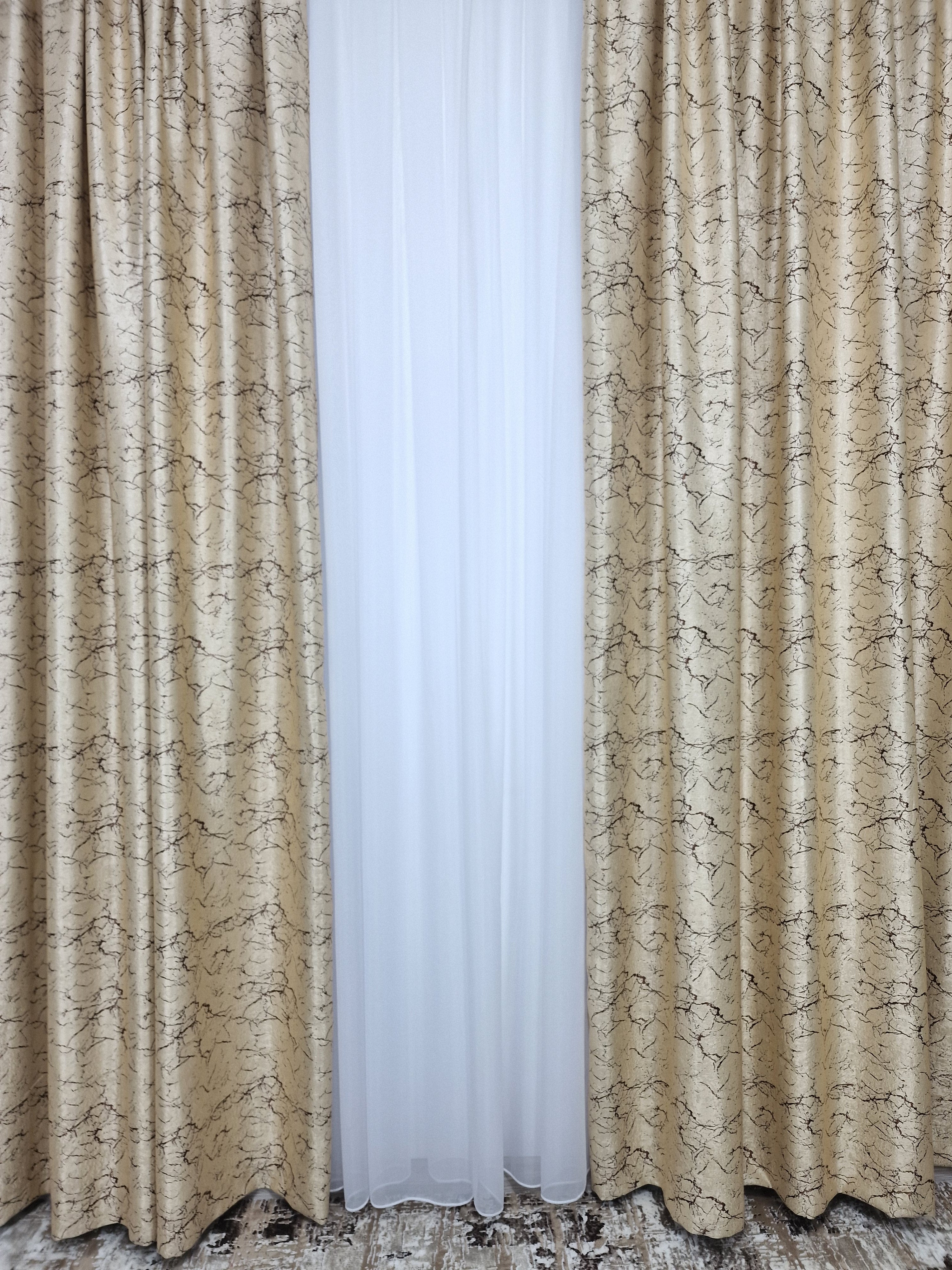 Set perdea si draperie Malina - CASABLANCA Set perdea si draperie Malina CasaBlanca  230.00 CASABLANCA  CASABLANCA